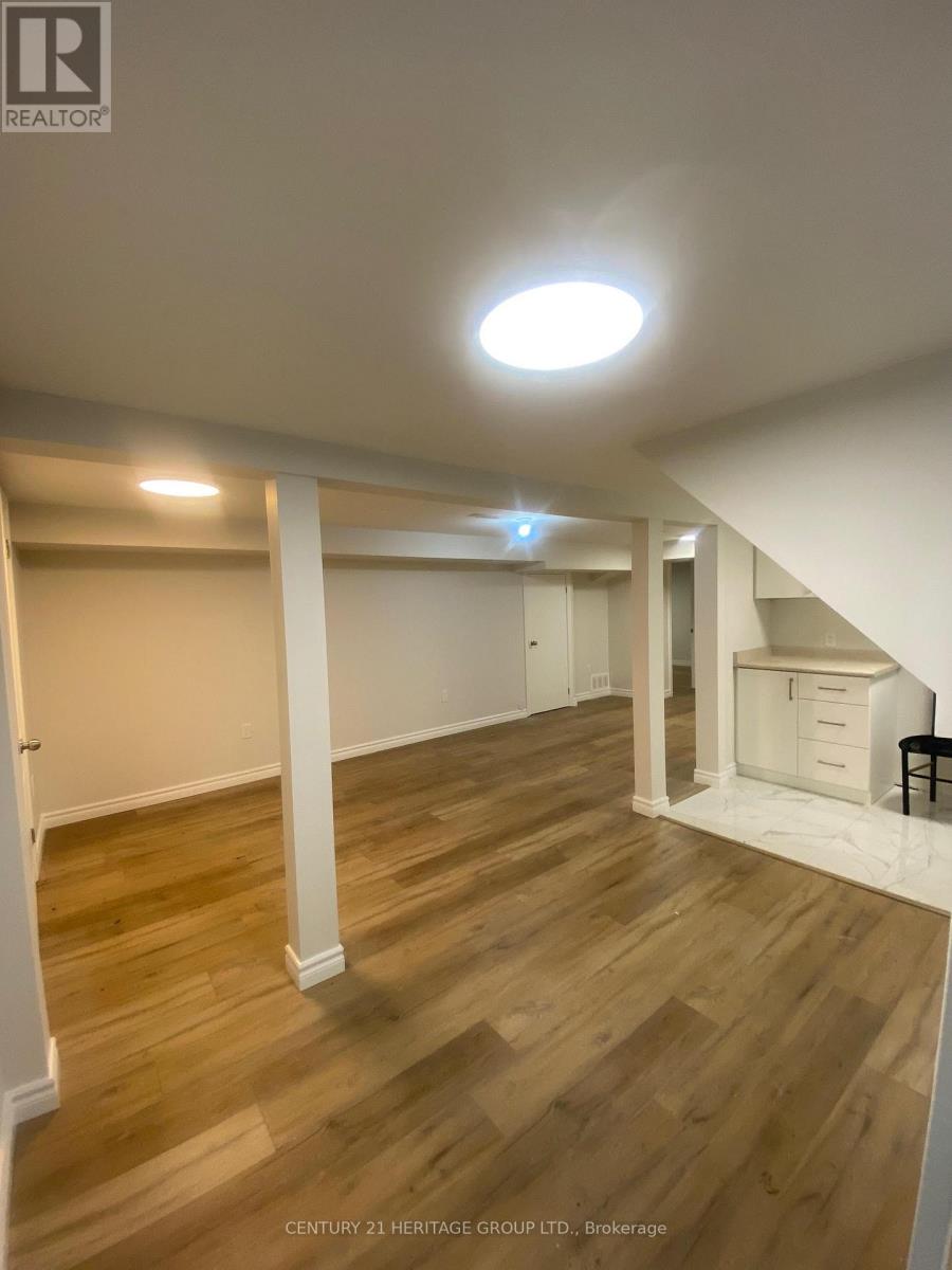 Lower - 14 Regatta Crescent, Toronto, Ontario  M2R 2X8 - Photo 25 - C13136346