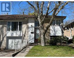 LOWER - 14 REGATTA CRESCENT, Toronto, Ontario