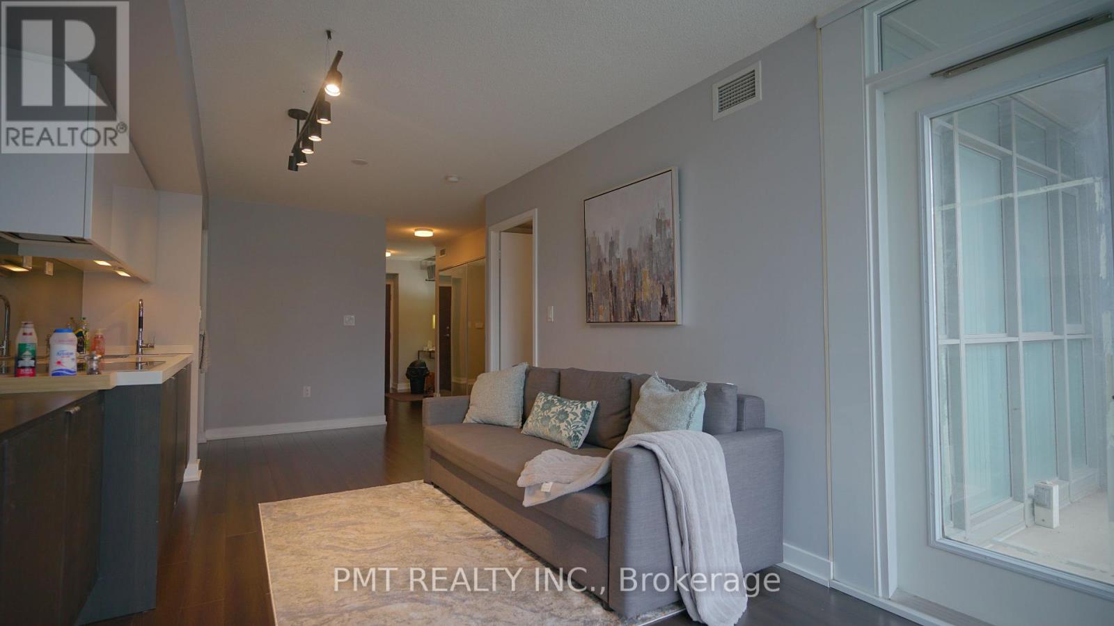323 - 21 Iceboat Terrace, Toronto, Ontario  M5V 4A9 - Photo 10 - C13136378