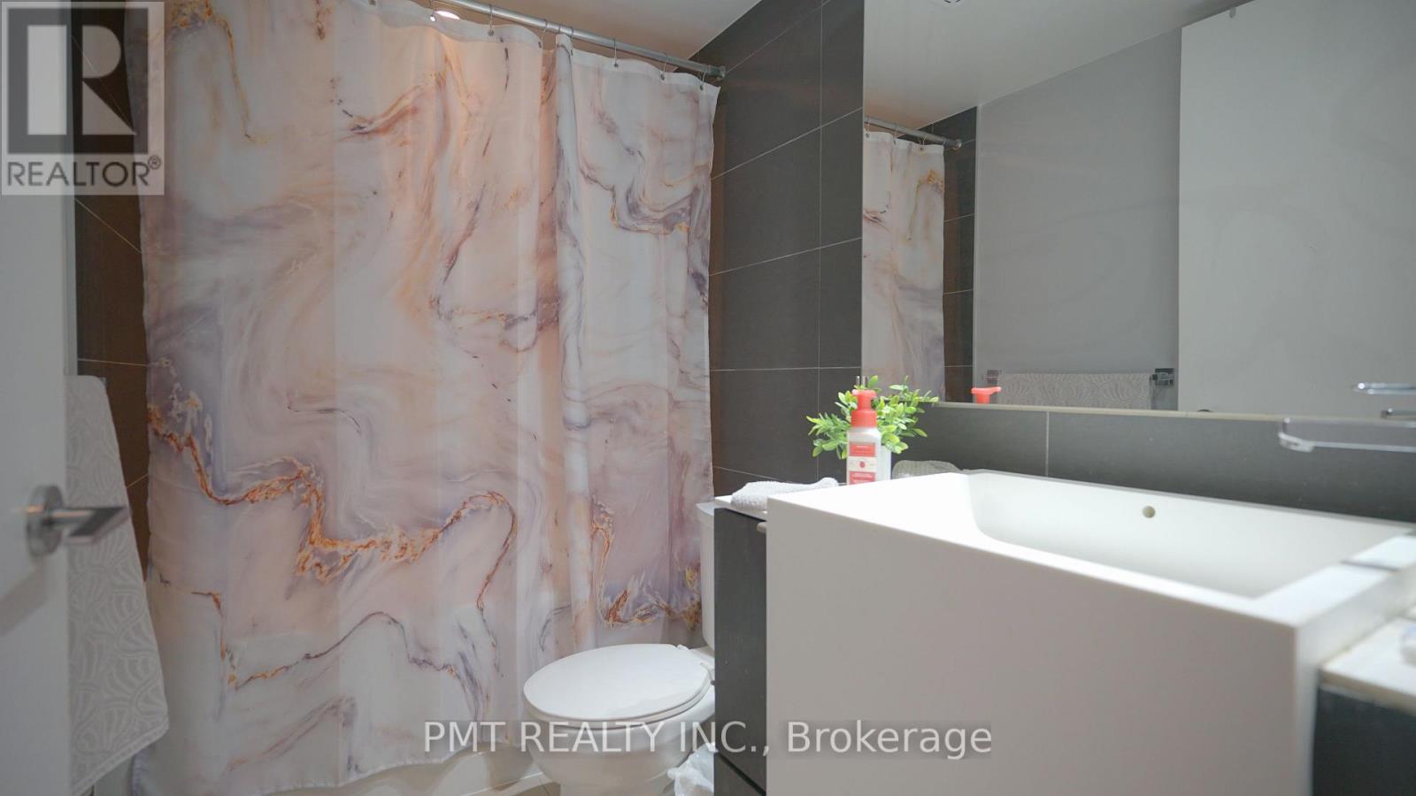 323 - 21 Iceboat Terrace, Toronto, Ontario  M5V 4A9 - Photo 15 - C13136378