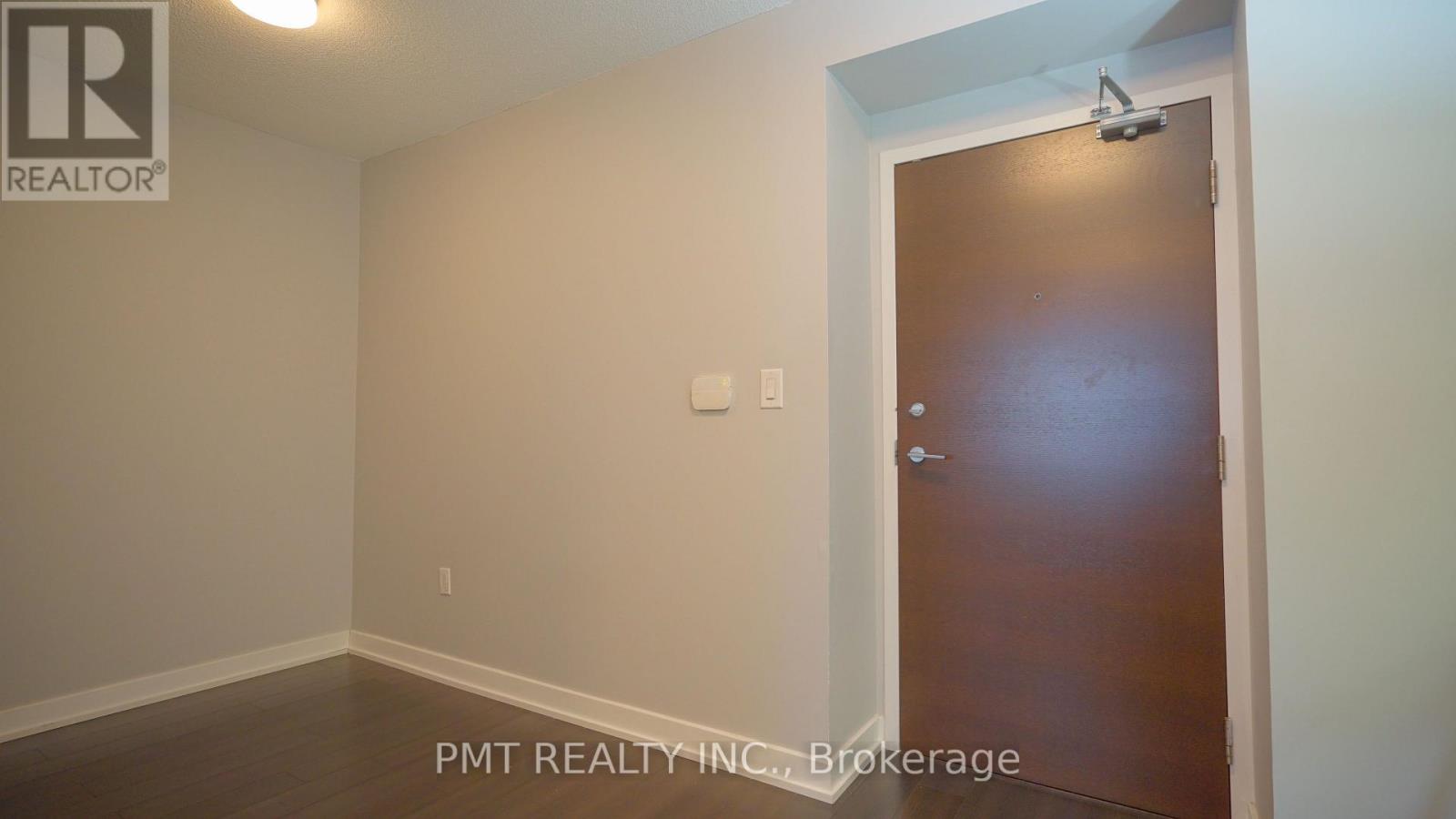 323 - 21 Iceboat Terrace, Toronto, Ontario  M5V 4A9 - Photo 3 - C13136378