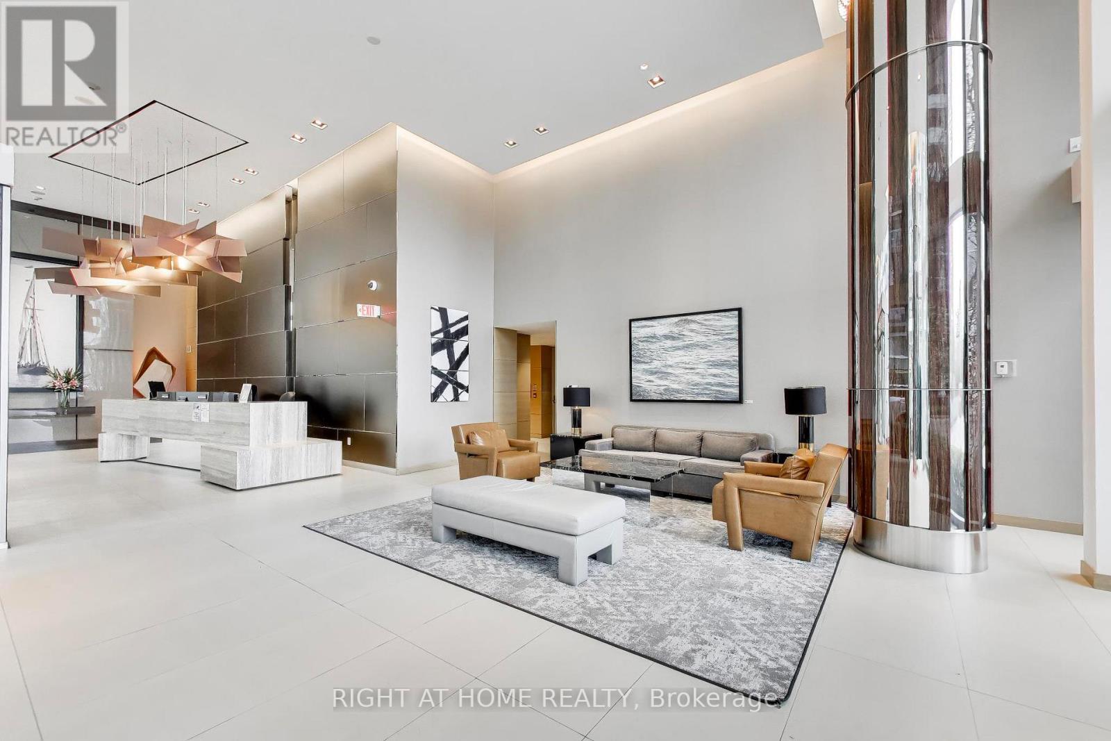 918 - 39 Queens Quay E, Toronto, Ontario  M5E 0A5 - Photo 3 - C13136406