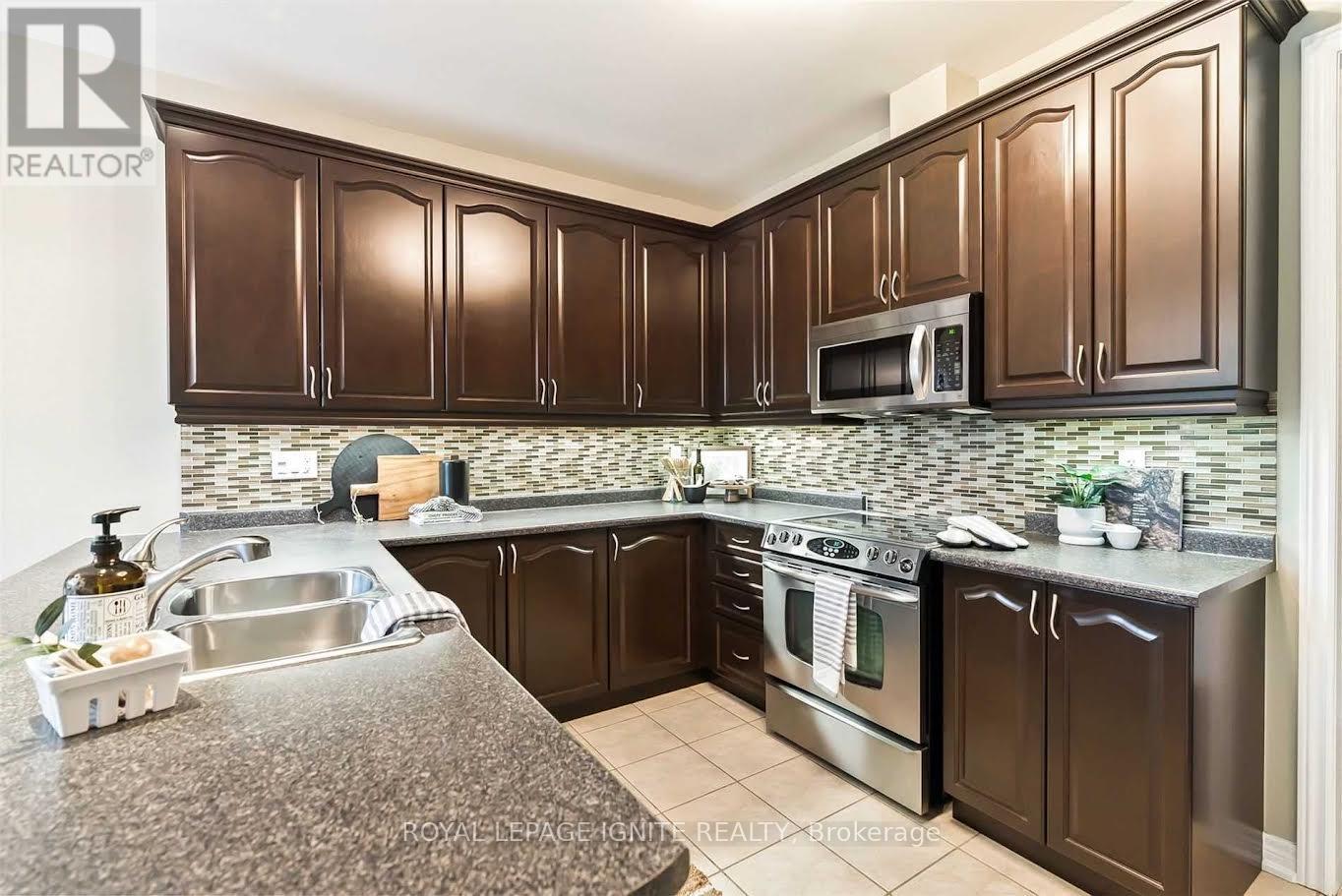 54 Albert Street, Clarington, Ontario  L1C 0A8 - Photo 10 - E13136208