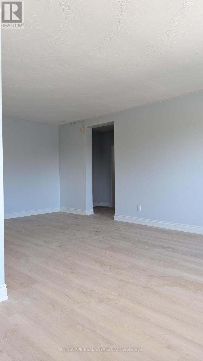9 - 286 Saguenay Avenue, Oshawa, Ontario  L1J 2M8 - Photo 10 - E13136244