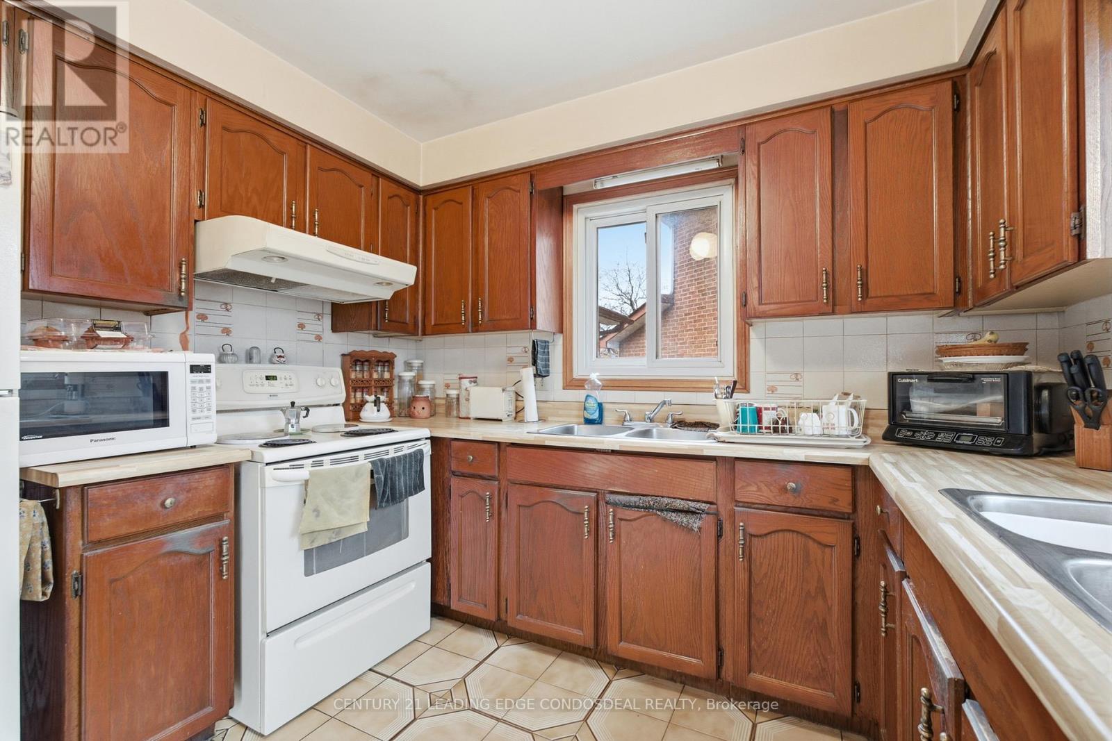 1 Whitley Castle Crescent, Toronto, Ontario  M1V 2P5 - Photo 20 - E13136270