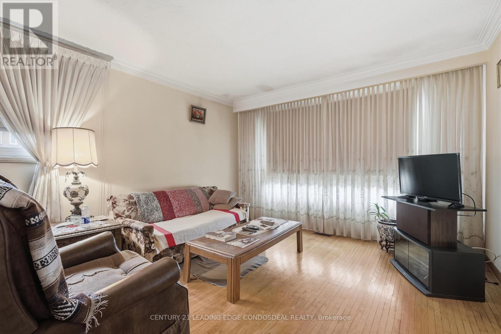 1 Whitley Castle Crescent, Toronto, Ontario  M1V 2P5 - Photo 9 - E13136270