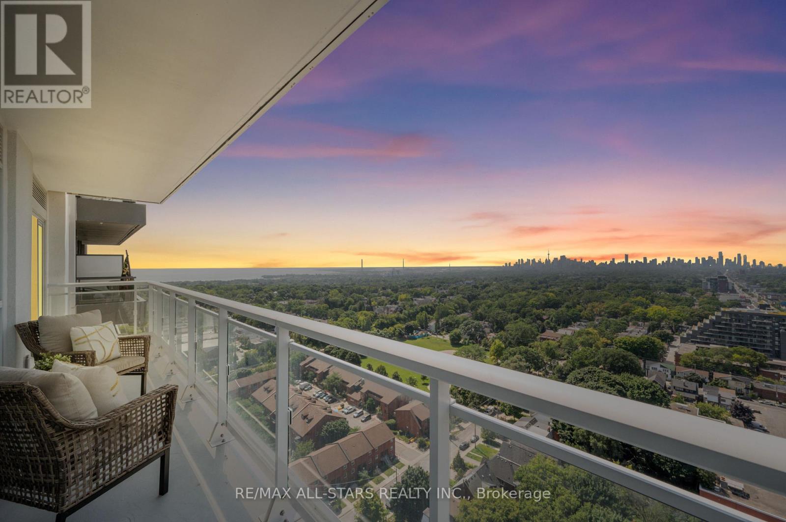 2301 - 286 MAIN STREET, Toronto, Ontario