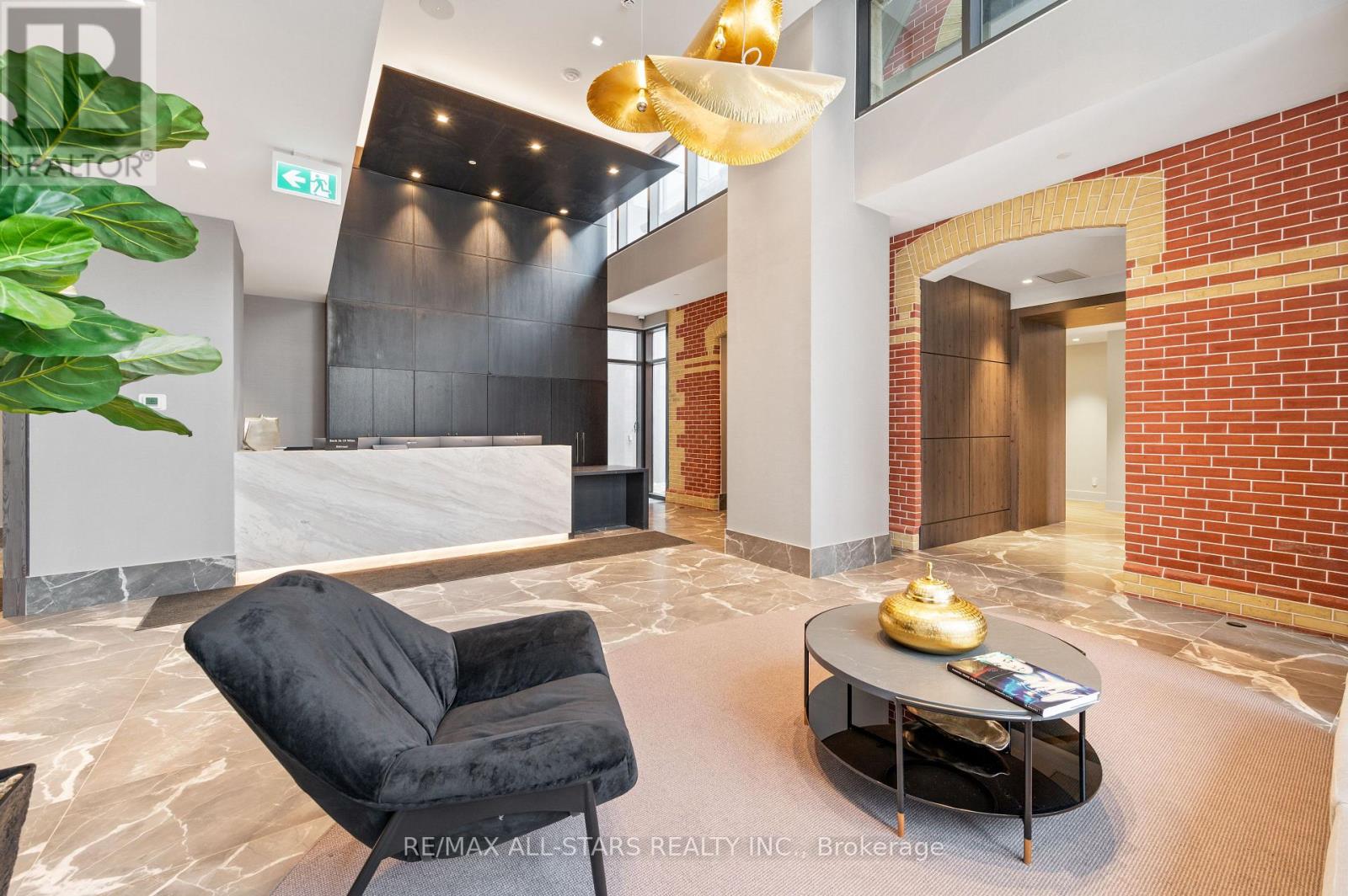 2301 - 286 Main Street, Toronto, Ontario  M4C 0B3 - Photo 6 - E13136396
