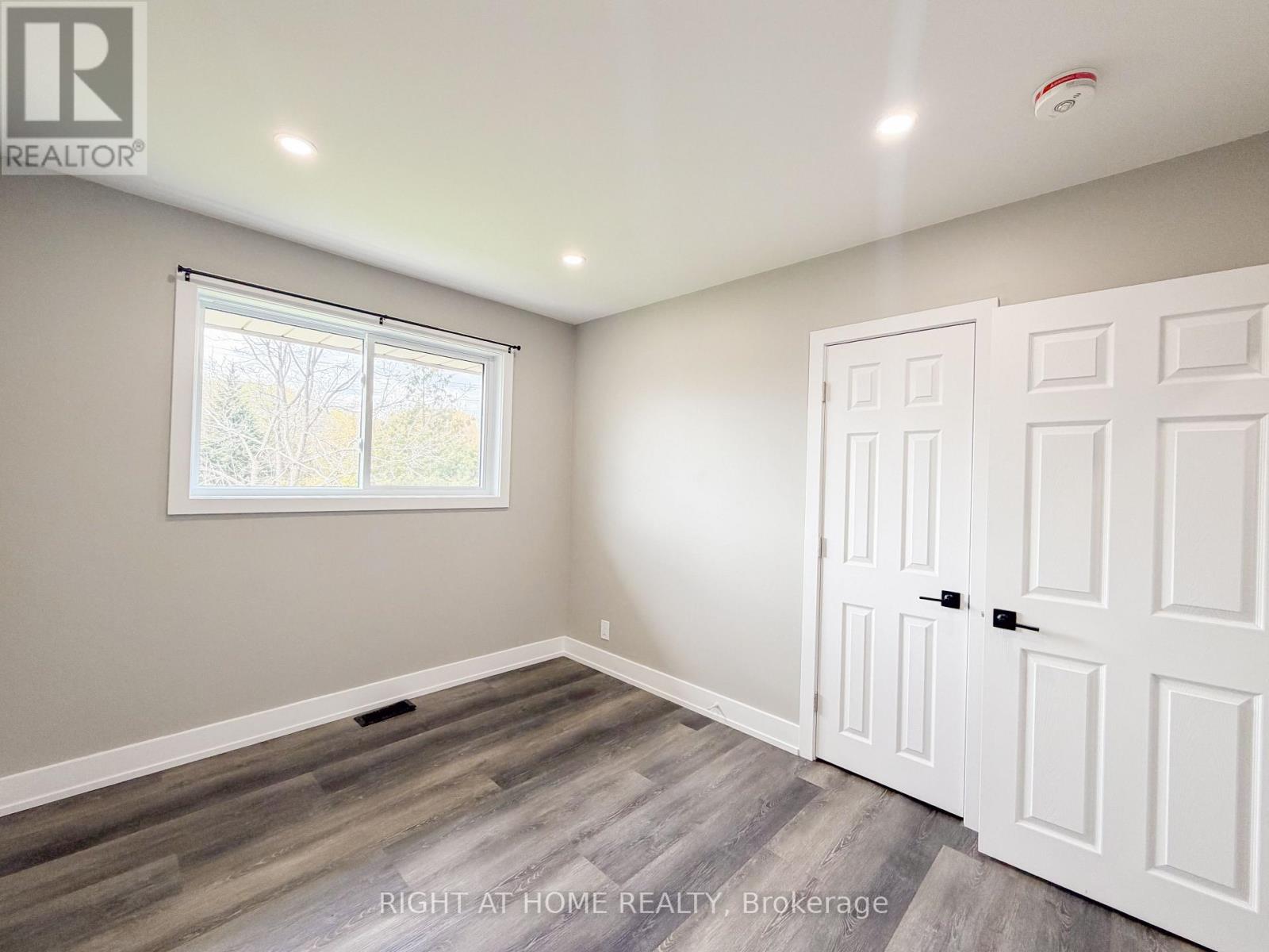 Upper - 298 Dover Street, Oshawa, Ontario  L1G 6G6 - Photo 17 - E13136436