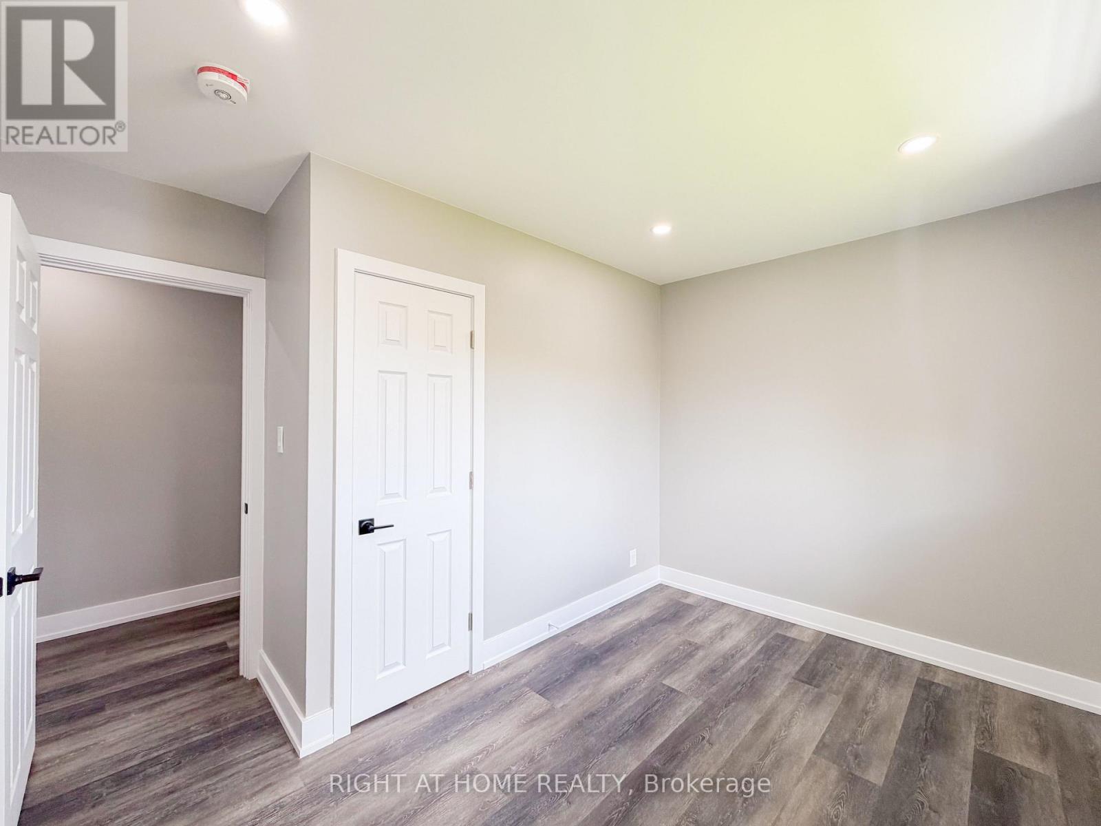 Upper - 298 Dover Street, Oshawa, Ontario  L1G 6G6 - Photo 19 - E13136436