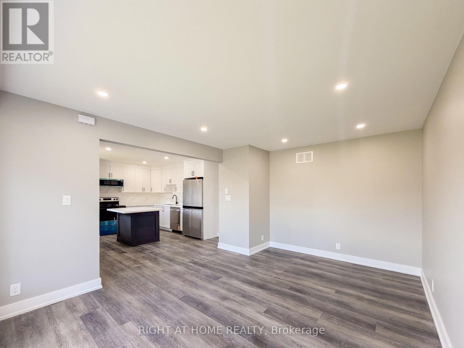 Upper - 298 Dover Street, Oshawa, Ontario  L1G 6G6 - Photo 6 - E13136436