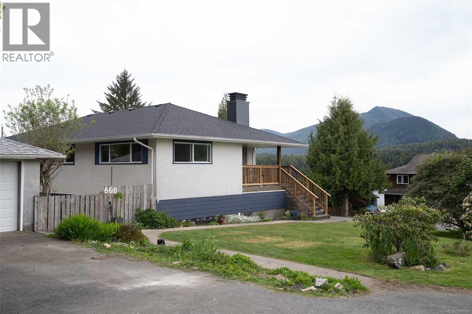 231 Otter St, Ucluelet, British Columbia