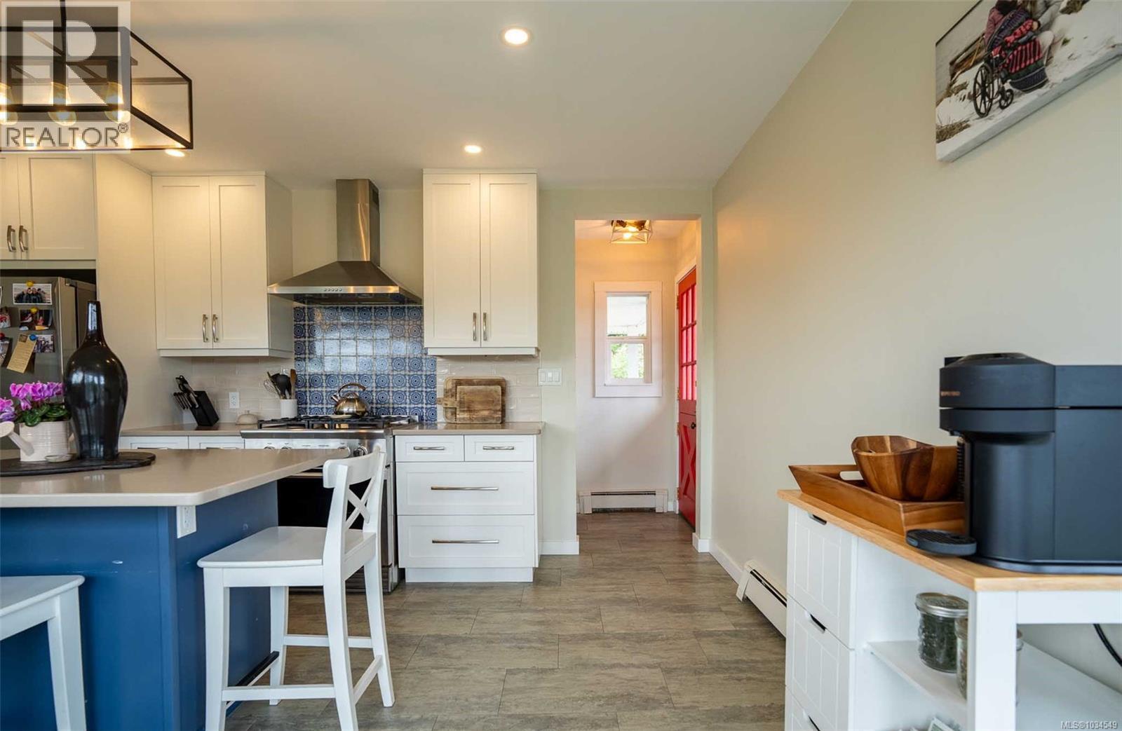 231 Otter St, Ucluelet, British Columbia  V0R 3A0 - Photo 17 - 1034549