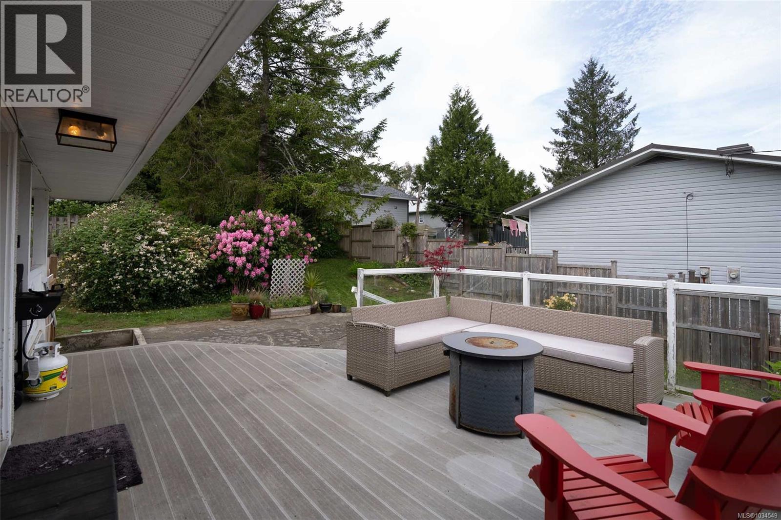 231 Otter St, Ucluelet, British Columbia  V0R 3A0 - Photo 3 - 1034549