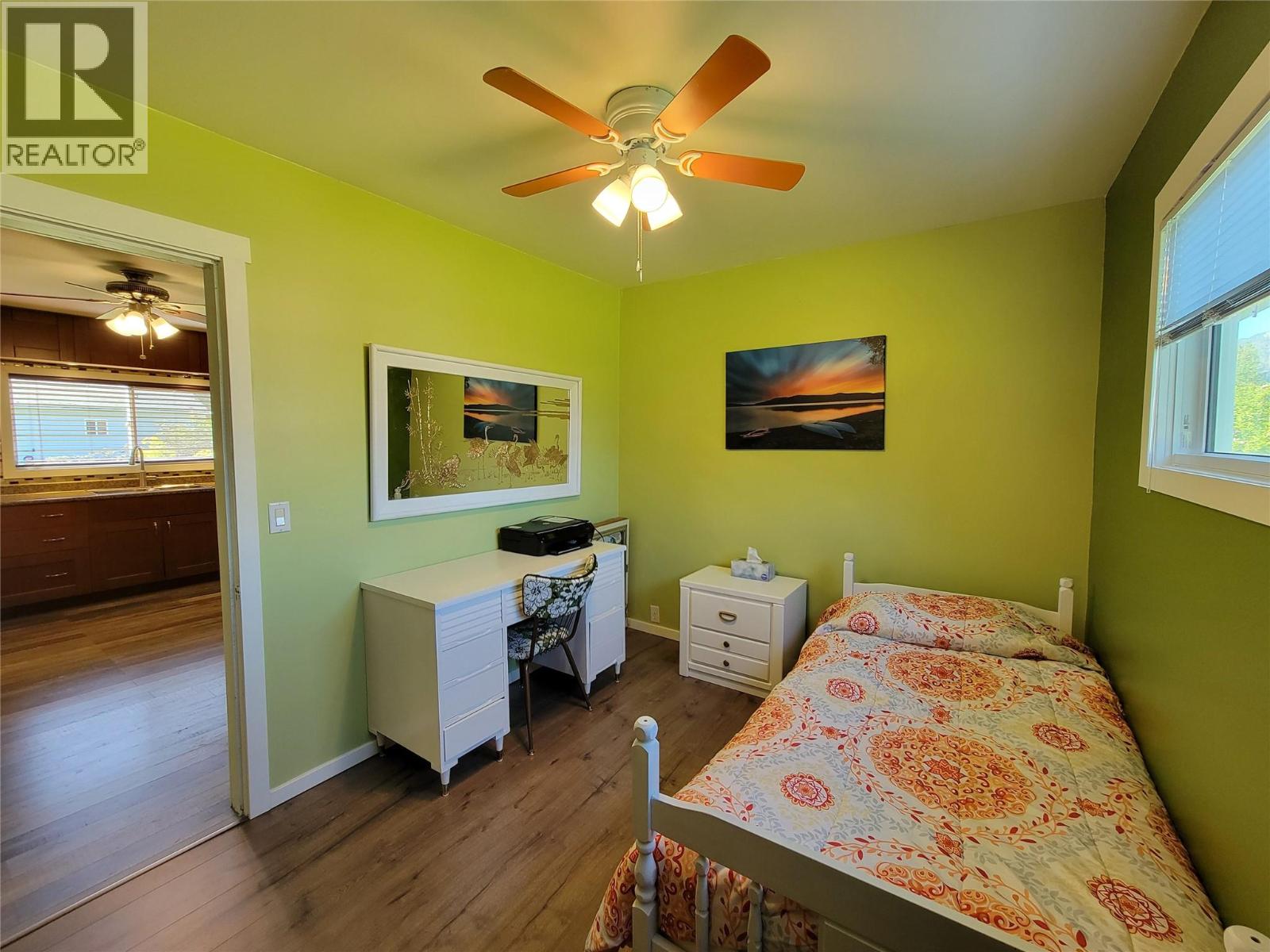 218 10th Avenue, Keremeos, British Columbia  V0X 1N3 - Photo 11 - 10386631