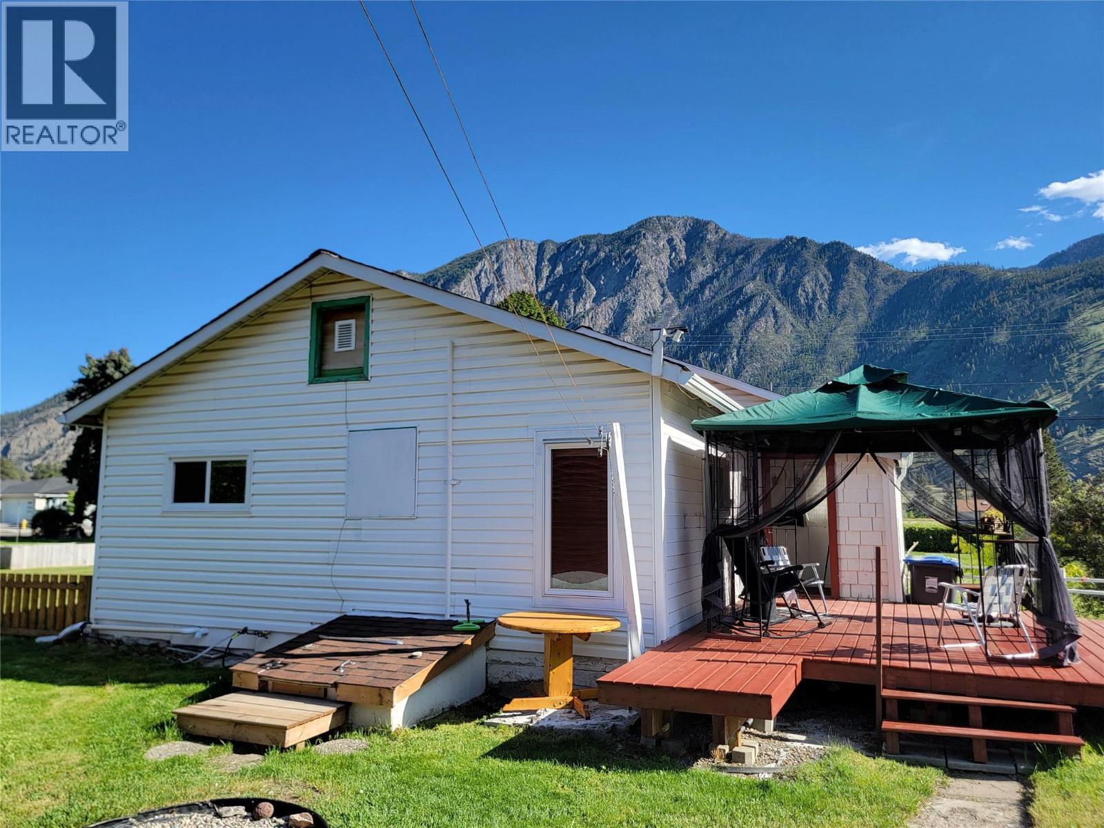218 10th Avenue, Keremeos, British Columbia  V0X 1N3 - Photo 31 - 10386631