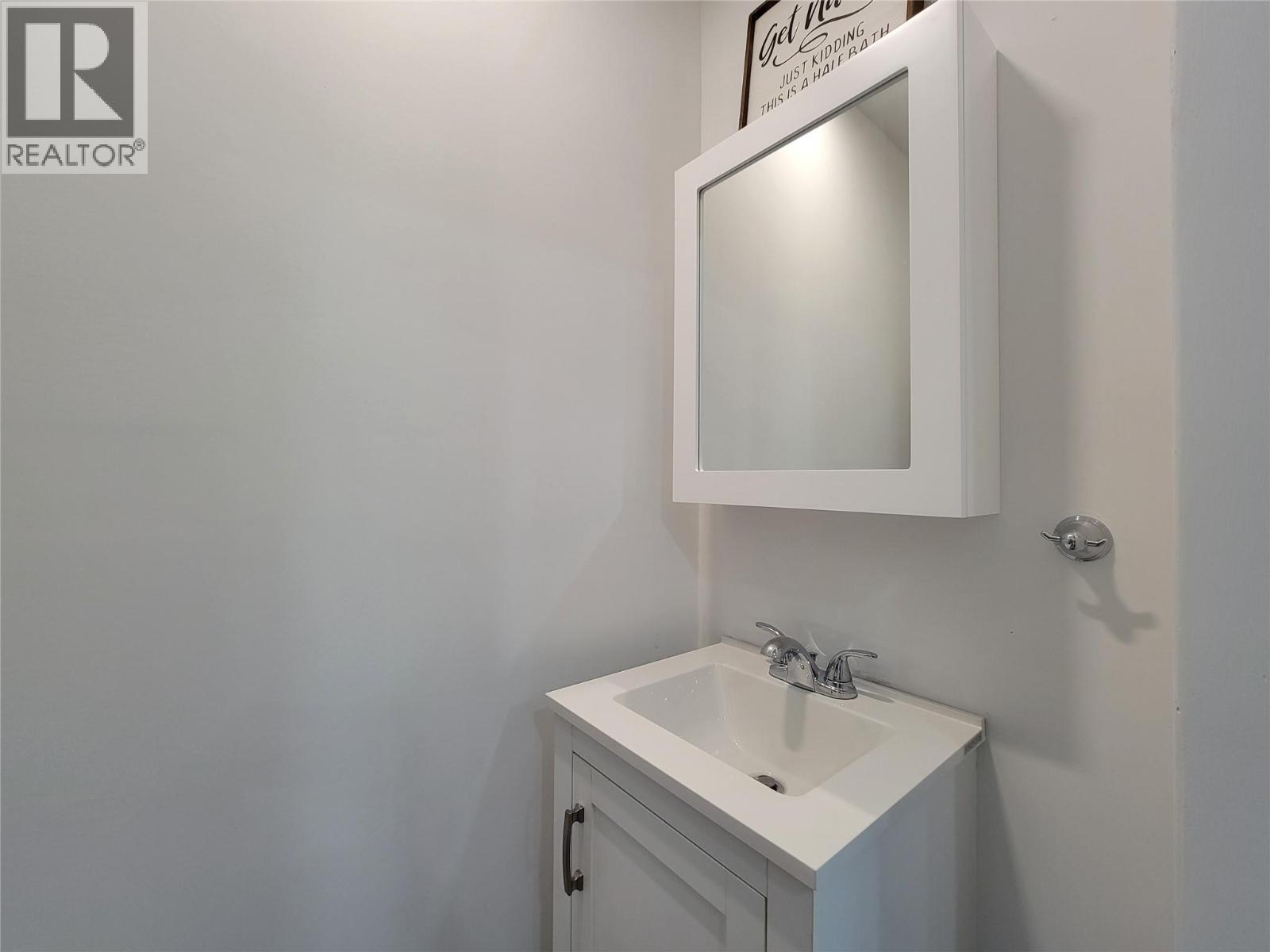 218 10th Avenue, Keremeos, British Columbia  V0X 1N3 - Photo 23 - 10386631