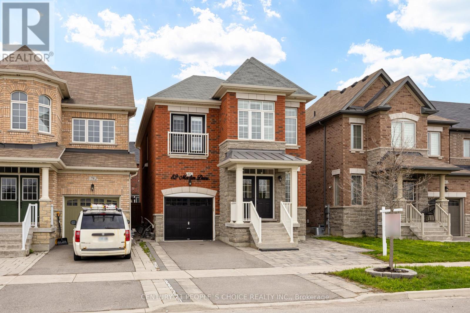 82 Mactier Drive, Vaughan, Ontario  L4H 4L2 - Photo 2 - N13136212
