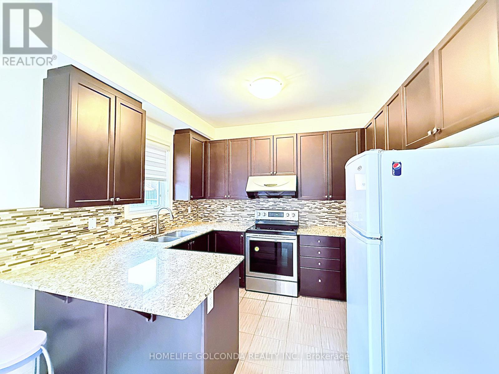 21 Chokecherry Crescent, Markham, Ontario  L6E 0J5 - Photo 6 - N13136310