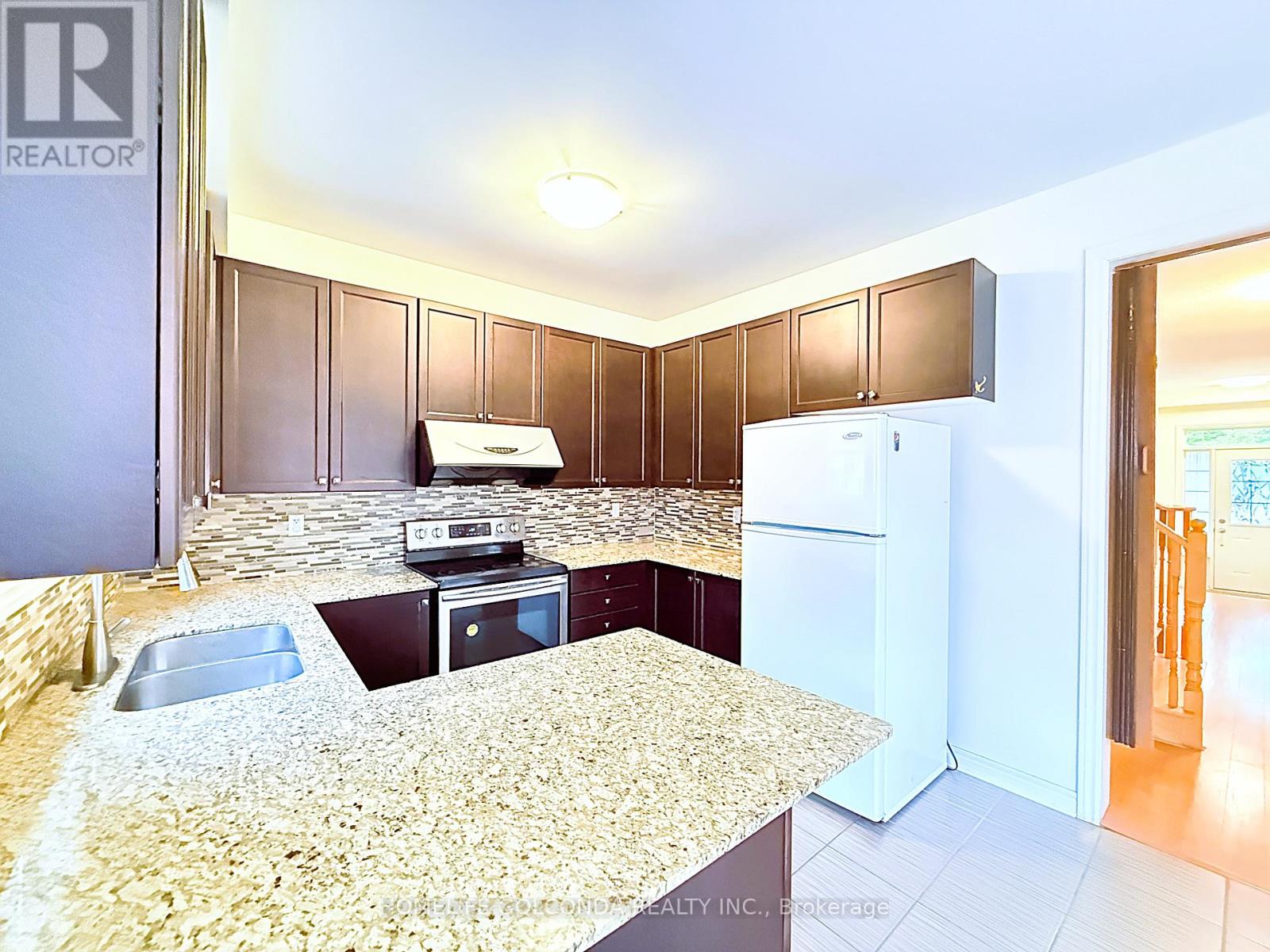 21 Chokecherry Crescent, Markham, Ontario  L6E 0J5 - Photo 7 - N13136310
