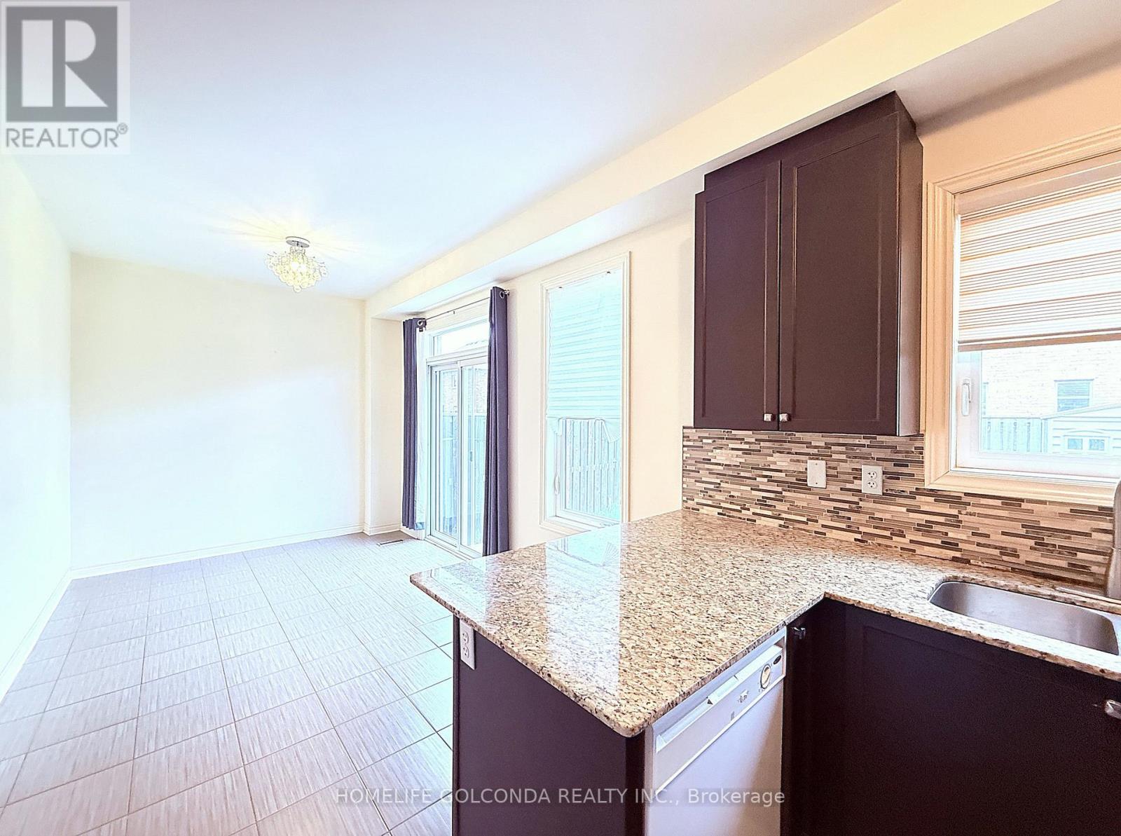 21 Chokecherry Crescent, Markham, Ontario  L6E 0J5 - Photo 8 - N13136310