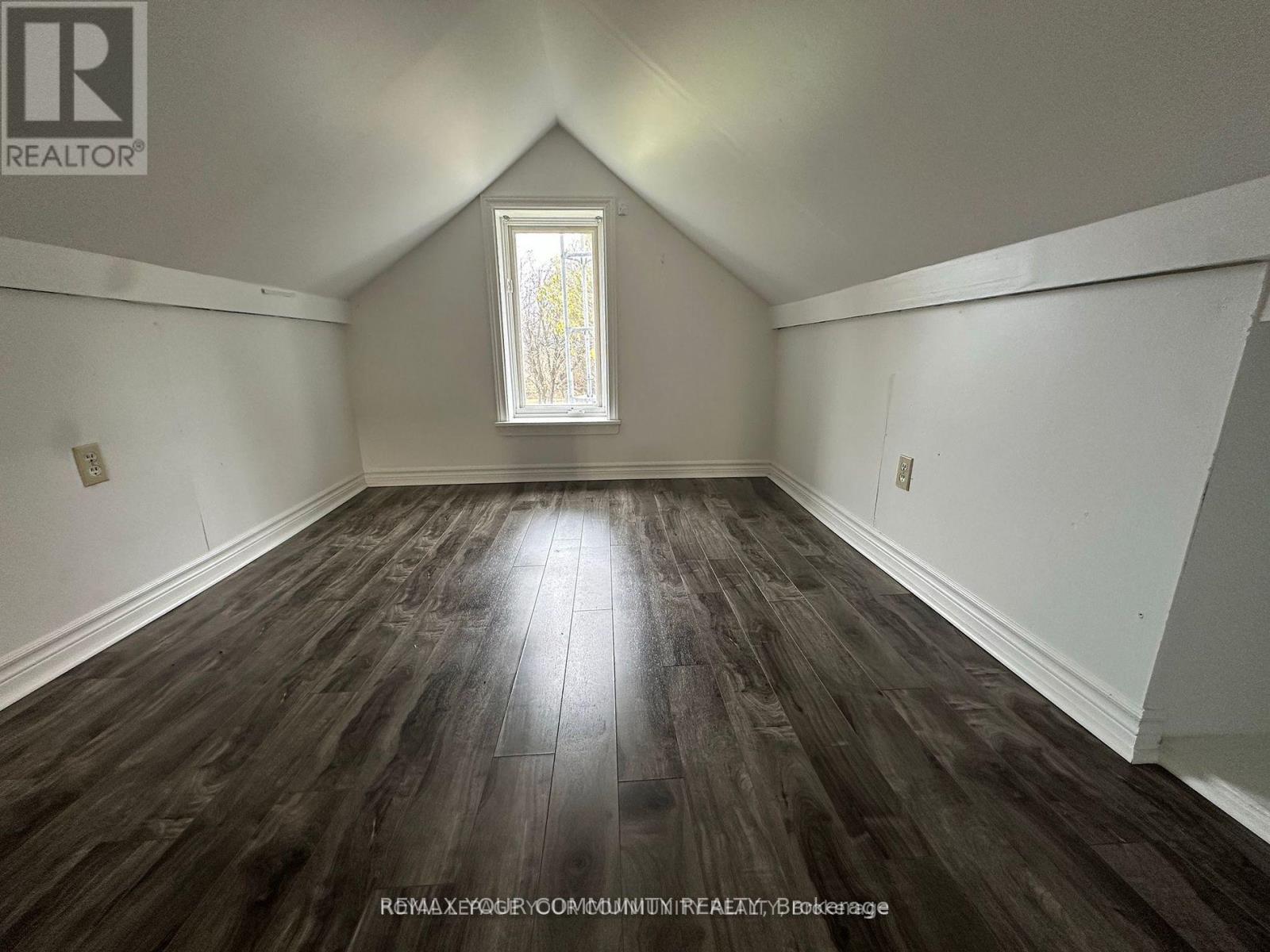 945 Yonge Street, Barrie, Ontario  L9J 0E6 - Photo 9 - S13136176