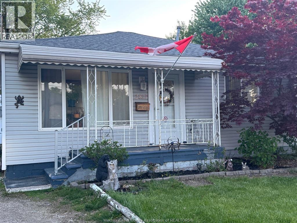 2527 PILLETTE ROAD, Windsor, Ontario