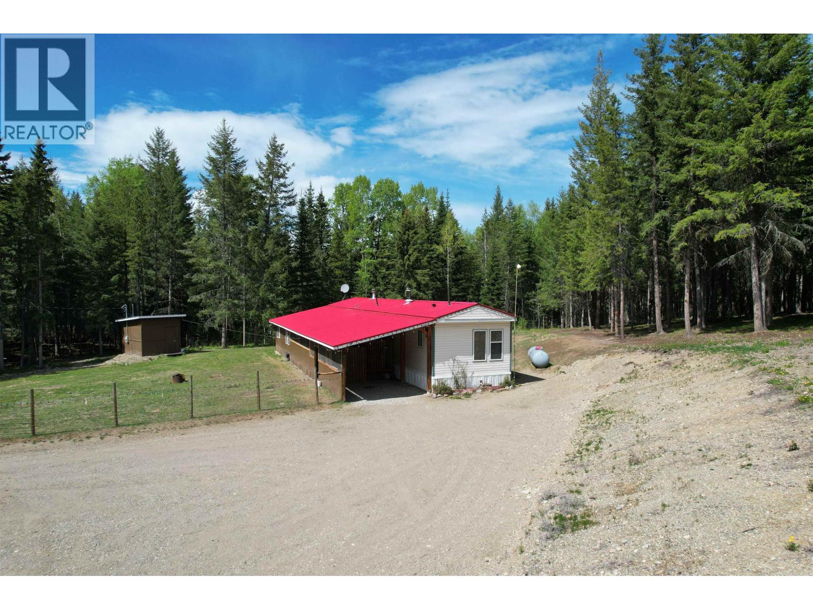 5628 Kirby Road, Quesnel, British Columbia  V2J 6Y1 - Photo 1 - R3124353