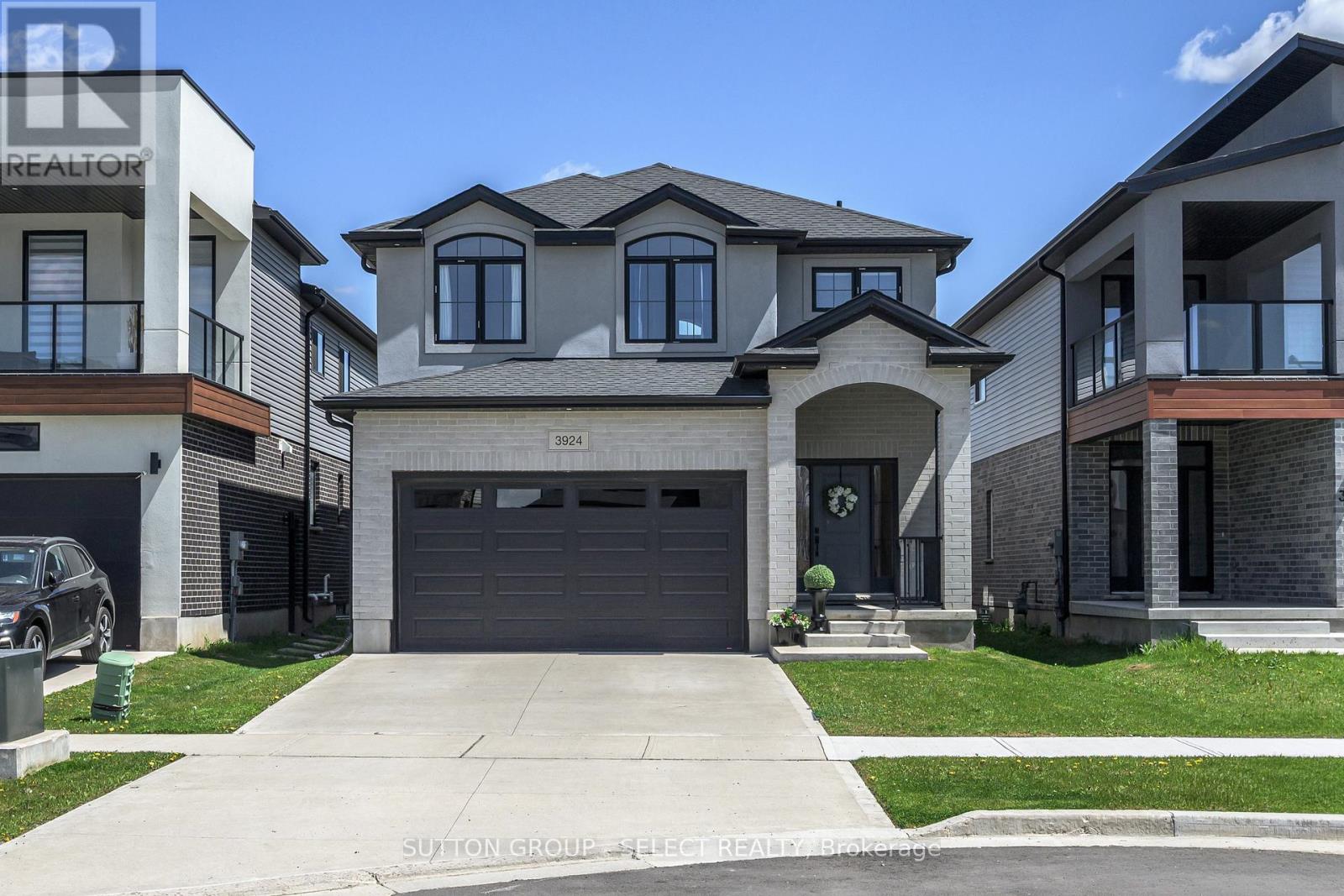 $1,050,0003924 Campbell Street N, London South, Ontario
