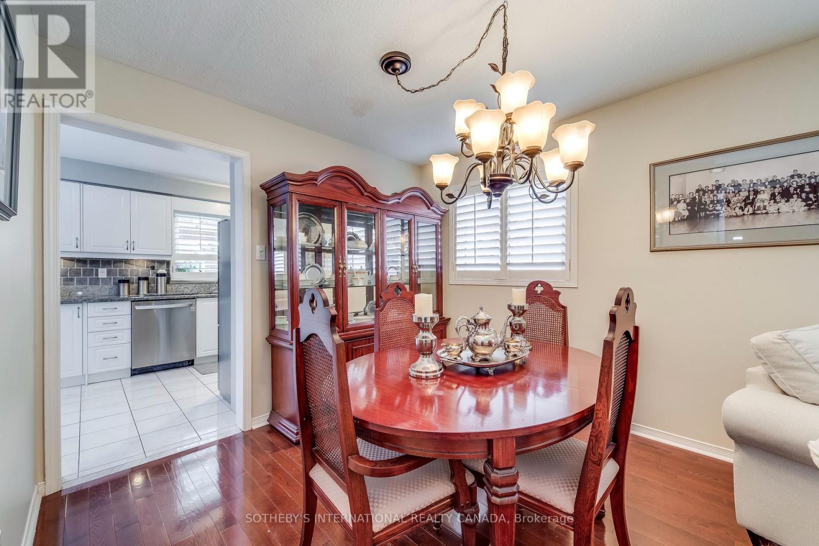 2294 Dale Ridge Drive, Oakville, Ontario  L6M 3L5 - Photo 14 - W13136354