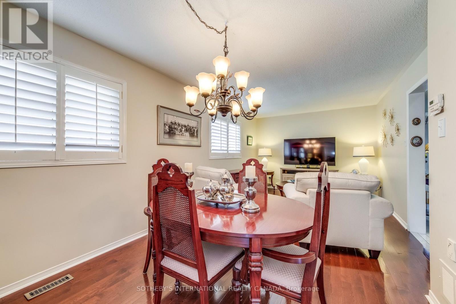 2294 Dale Ridge Drive, Oakville, Ontario  L6M 3L5 - Photo 15 - W13136354