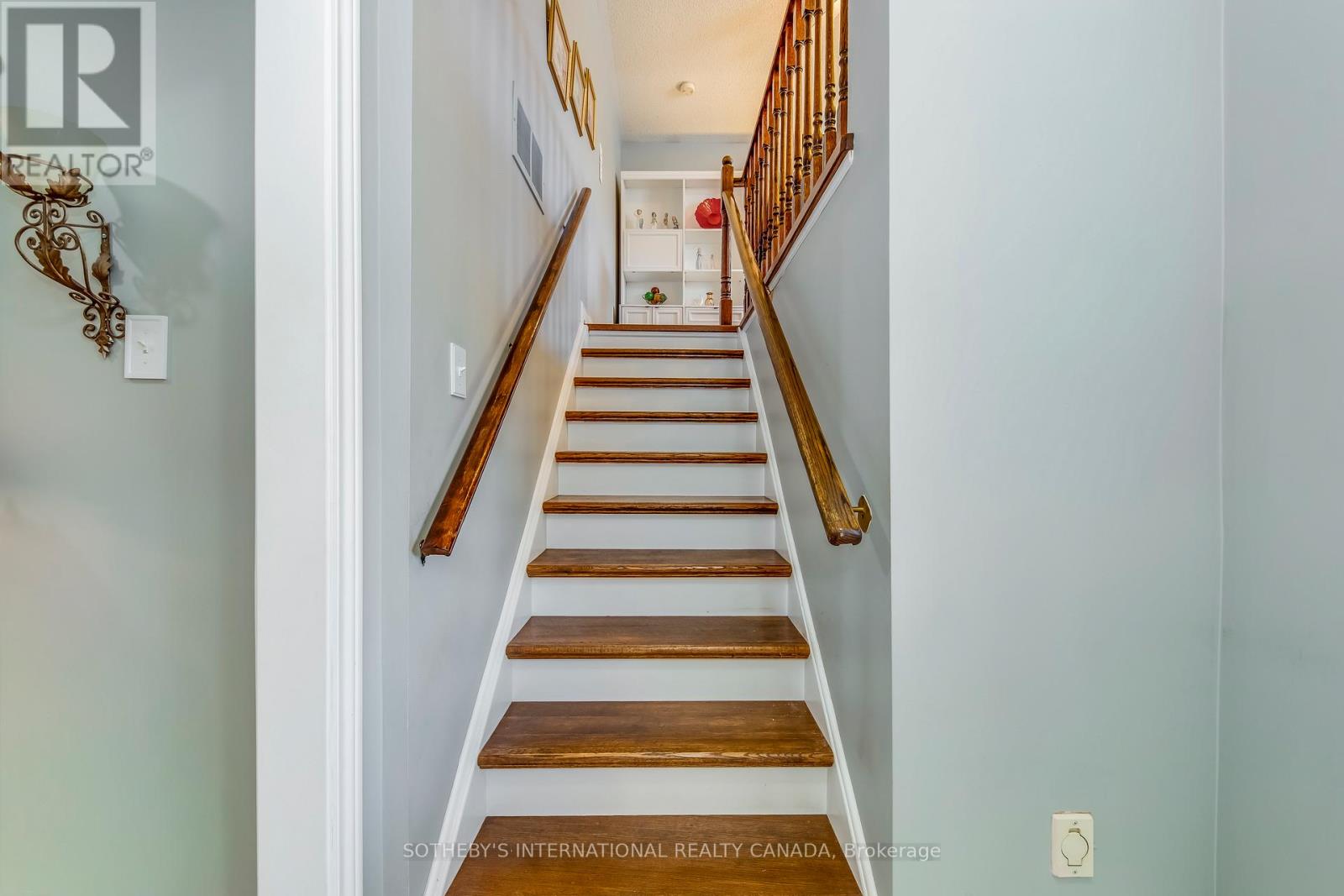 2294 Dale Ridge Drive, Oakville, Ontario  L6M 3L5 - Photo 22 - W13136354