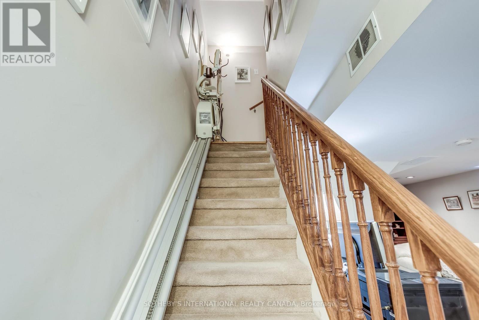 2294 Dale Ridge Drive, Oakville, Ontario  L6M 3L5 - Photo 36 - W13136354