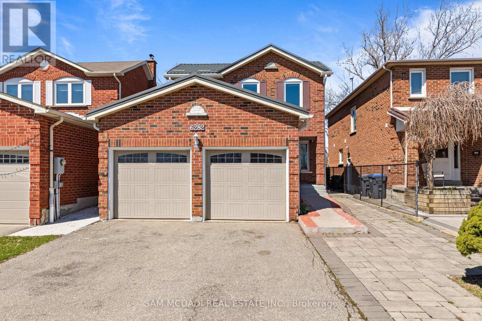 6282 Camgreen Circle, Mississauga, Ontario  L5N 4M6 - Photo 1 - W13136446