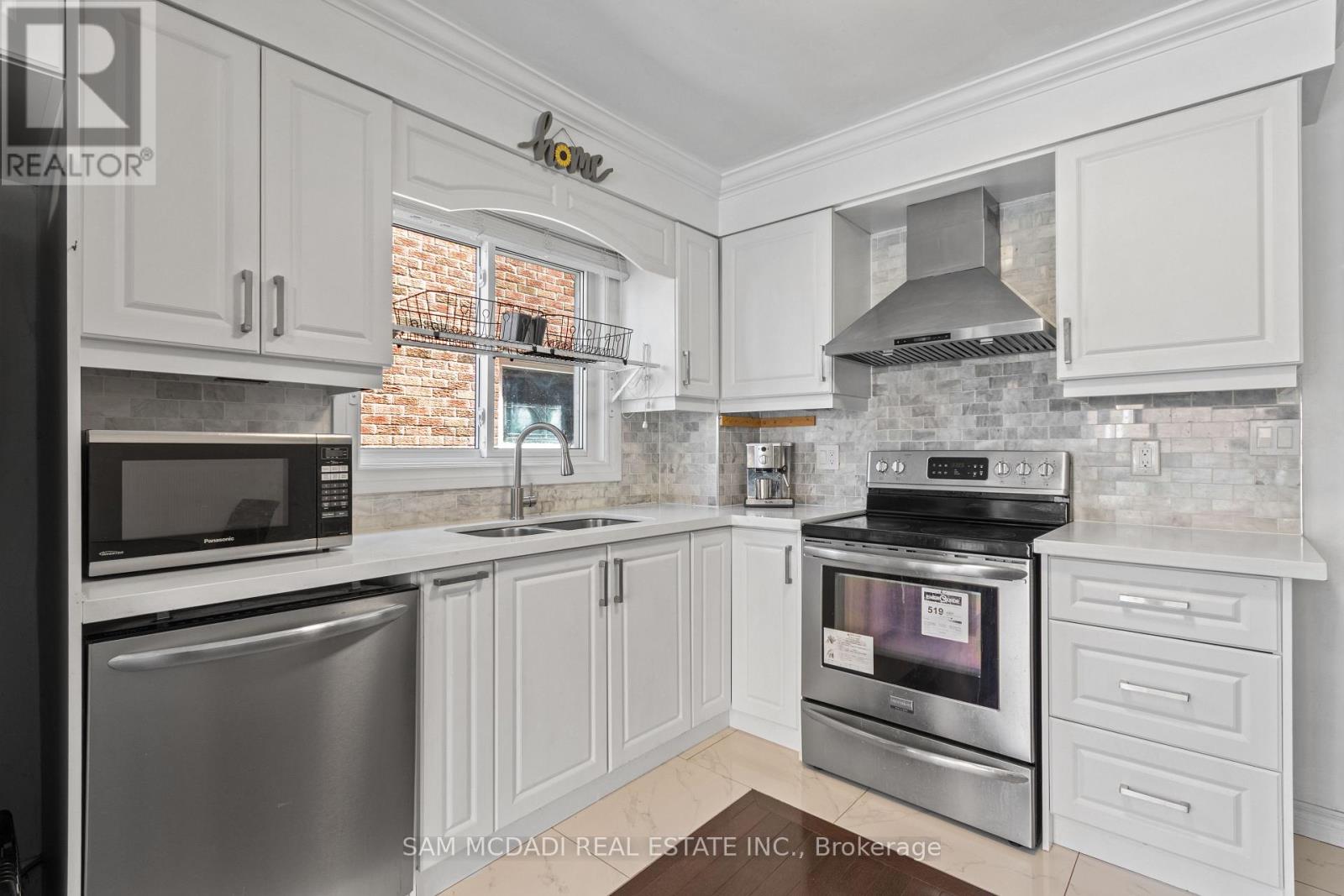 6282 Camgreen Circle, Mississauga, Ontario  L5N 4M6 - Photo 10 - W13136446