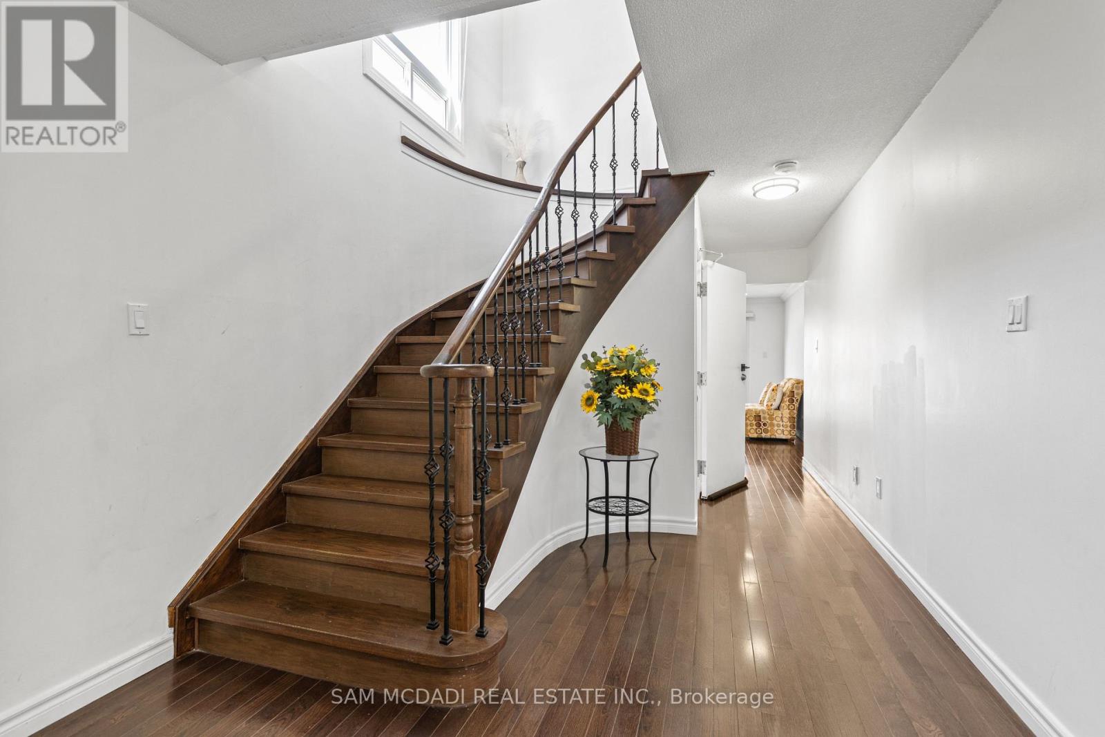6282 Camgreen Circle, Mississauga, Ontario  L5N 4M6 - Photo 3 - W13136446
