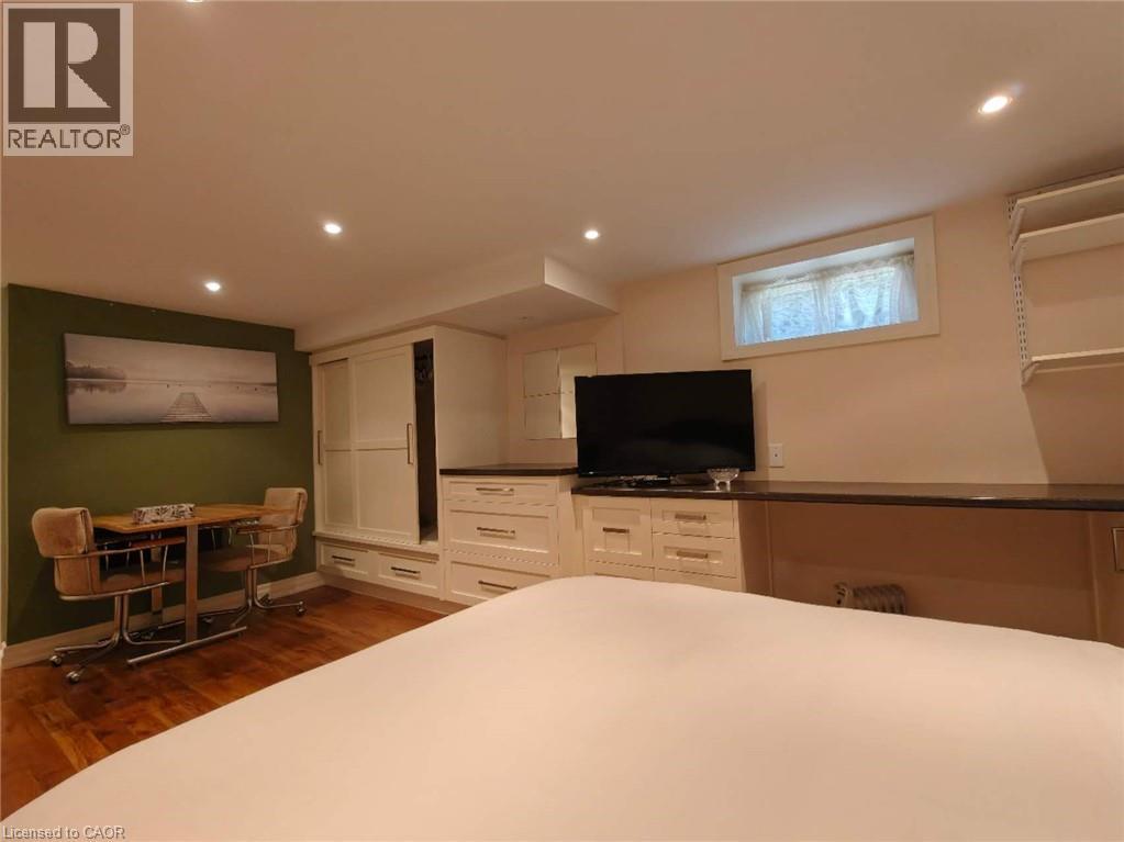 18 Dunbar Road S, Waterloo, Ontario  N2L 2E1 - Photo 20 - 40830762