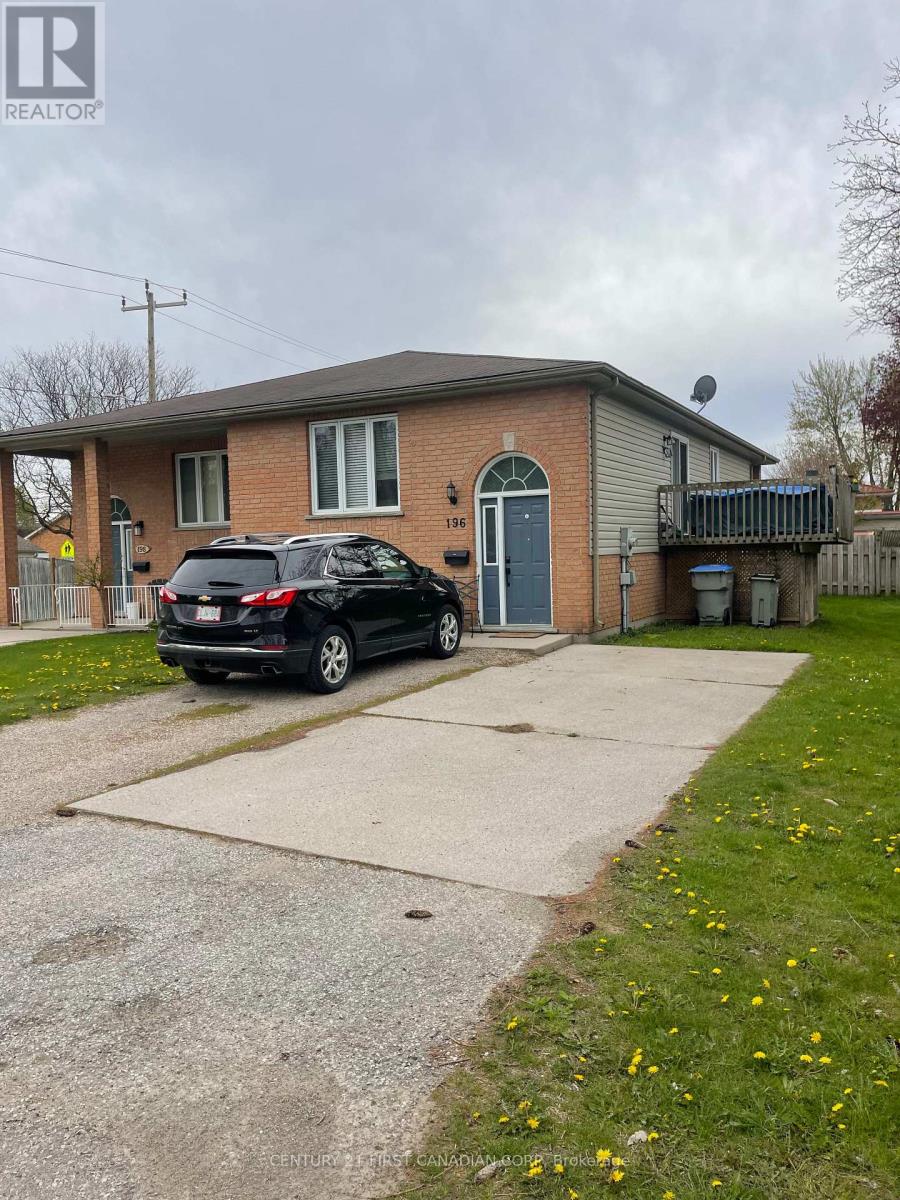 196 Adelaide Street, Strathroy-Caradoc, Ontario  N7G 2V5 - Photo 1 - X13136492