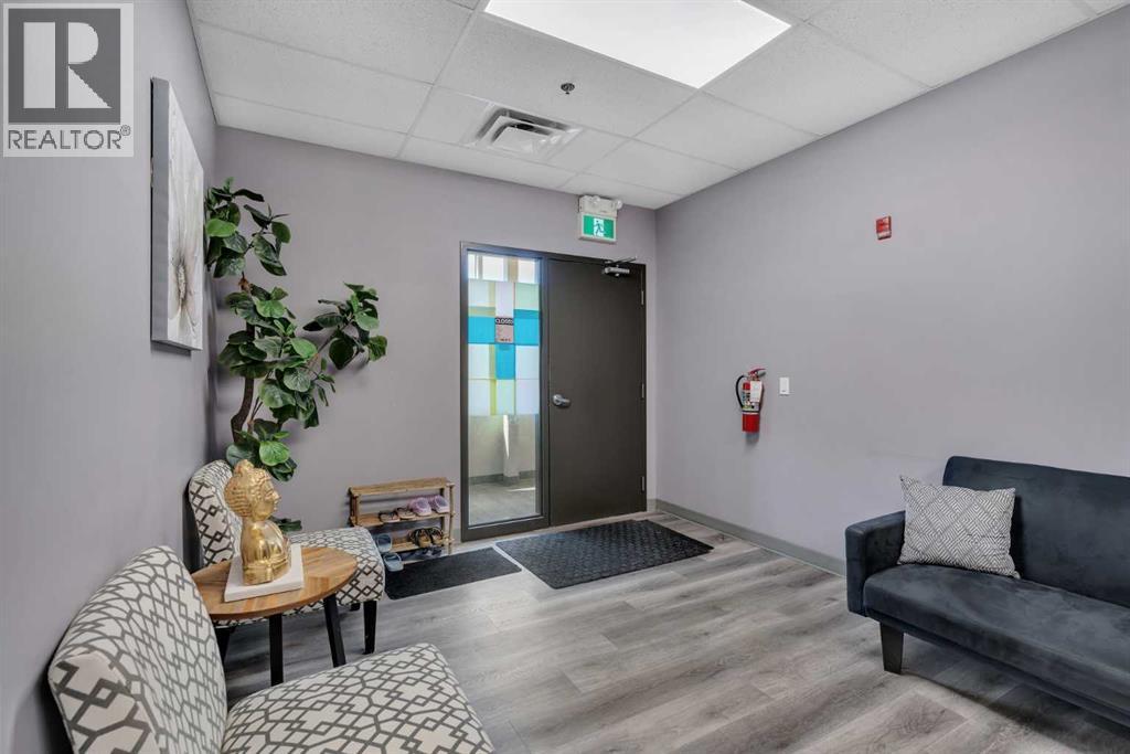 220, 20 Saddlestone Drive NE, Calgary, Alberta  T3J 0W8 - Photo 3 - A2310049