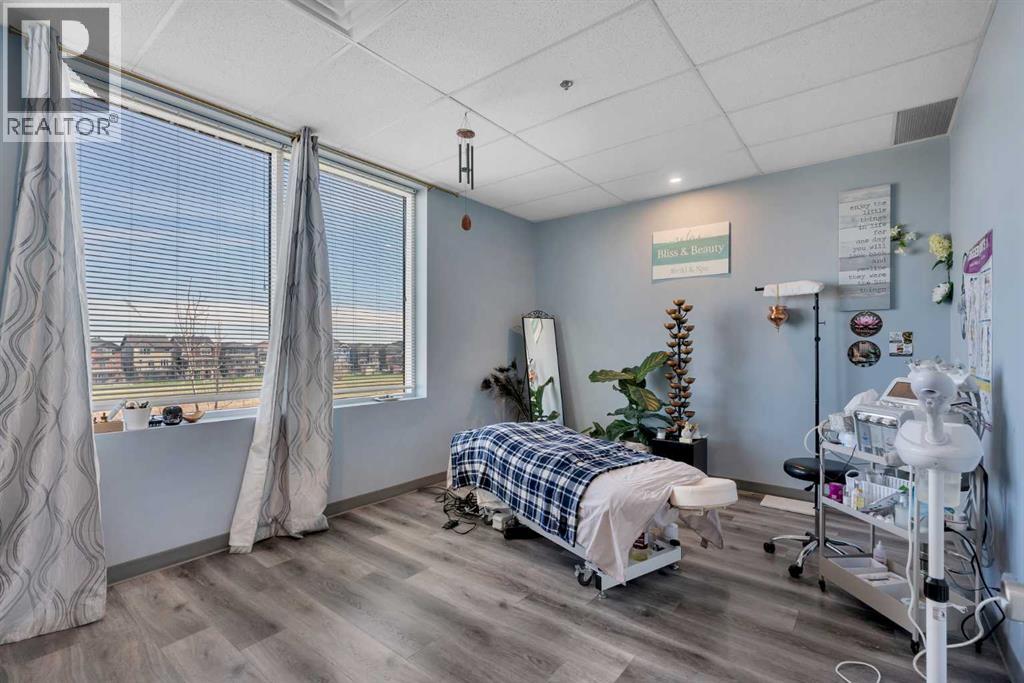 220, 20 Saddlestone Drive NE, Calgary, Alberta  T3J 0W8 - Photo 12 - A2310049