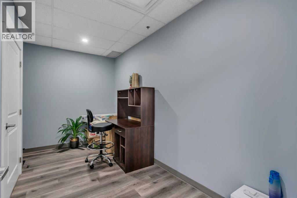 220, 20 Saddlestone Drive NE, Calgary, Alberta  T3J 0W8 - Photo 14 - A2310049