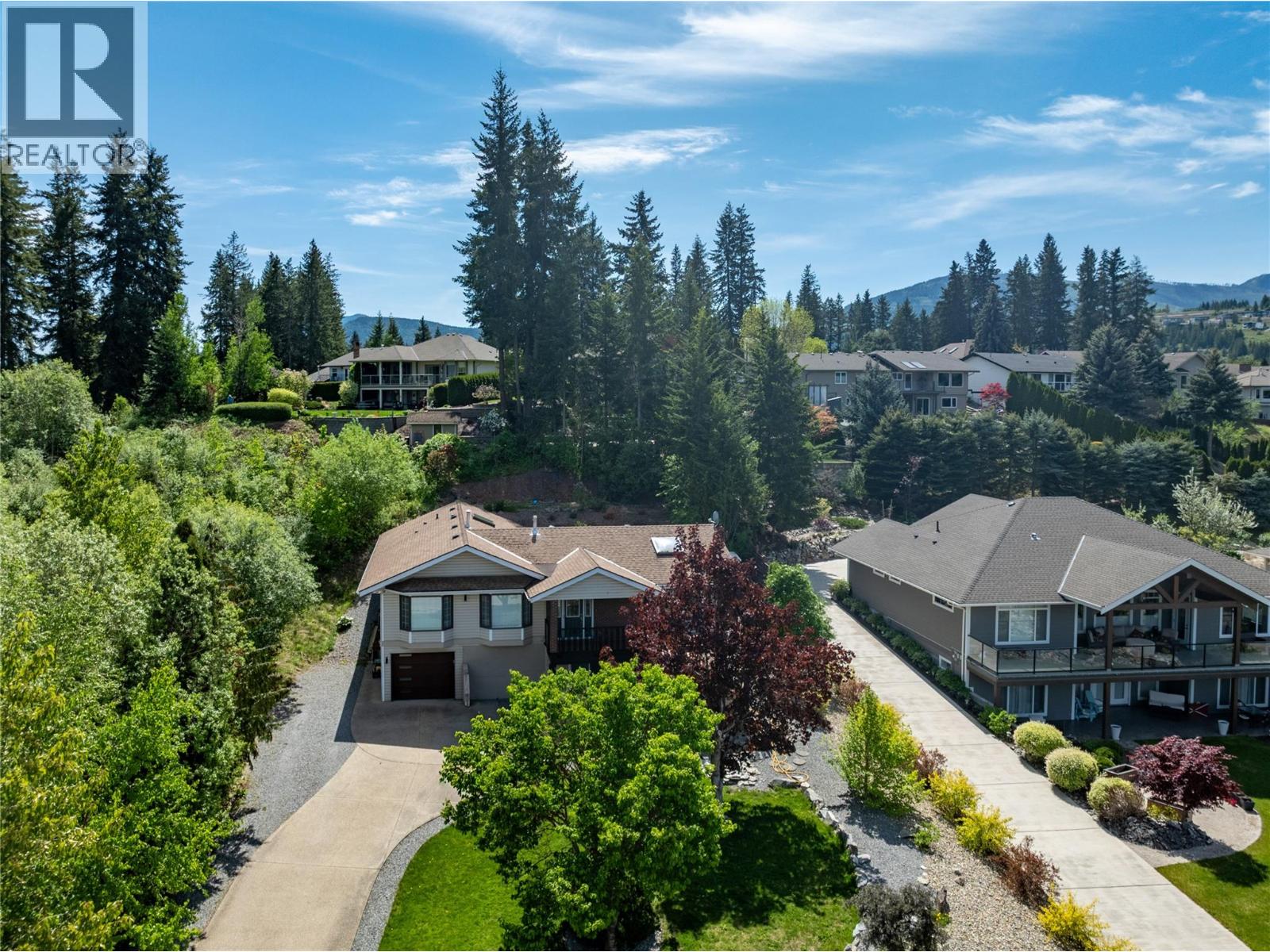 2620 Grand View Place, Blind Bay, British Columbia