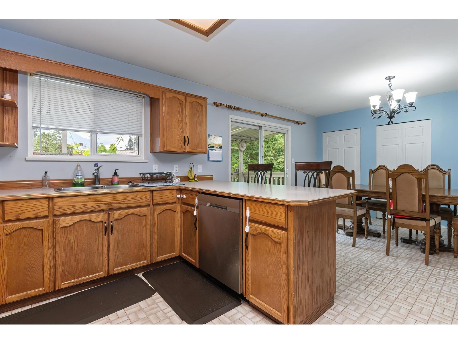770 Olson Avenue, Hope, Hope, British Columbia  V0X 1L0 - Photo 6 - R3124332
