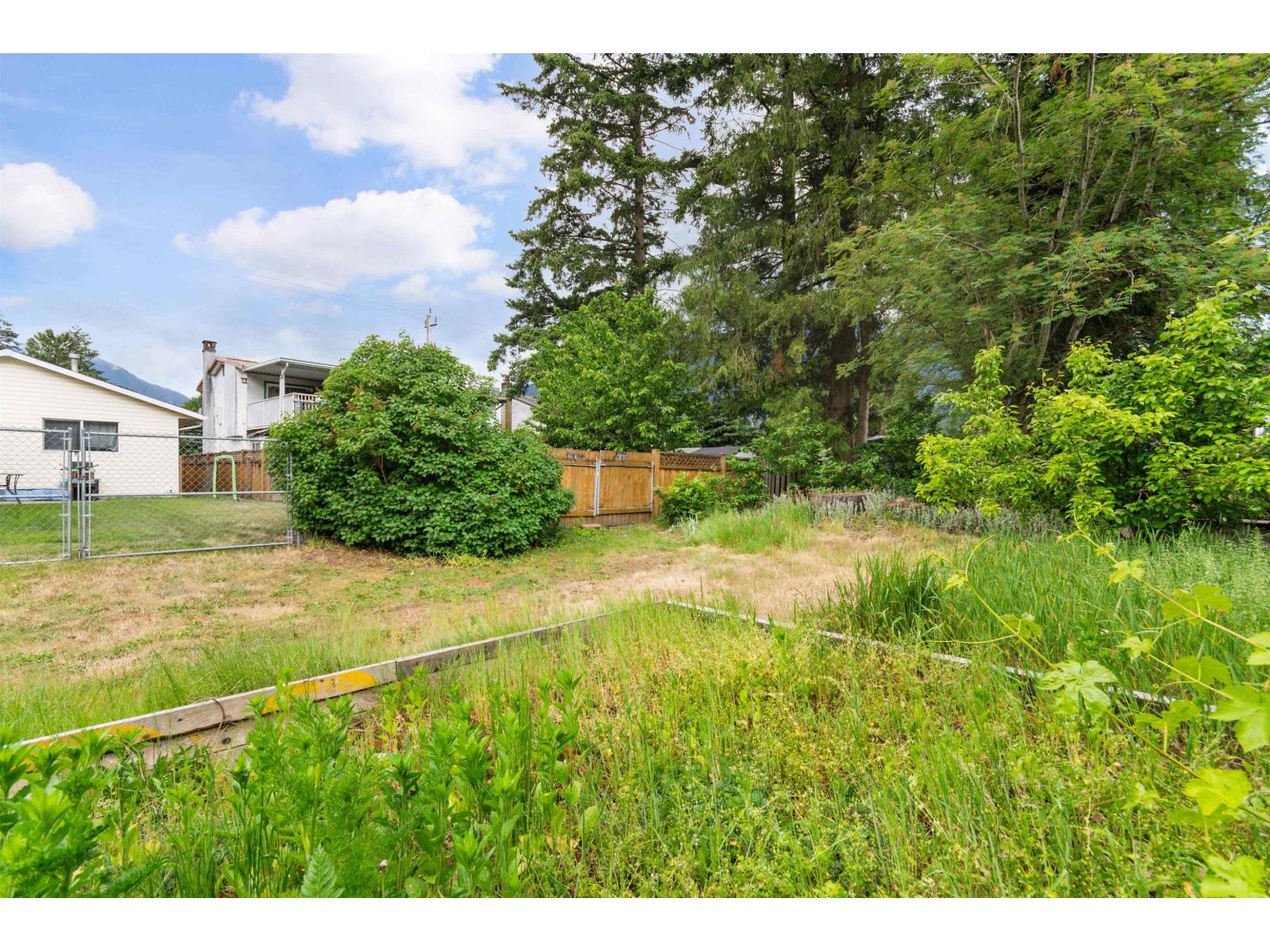770 Olson Avenue, Hope, Hope, British Columbia  V0X 1L0 - Photo 36 - R3124332