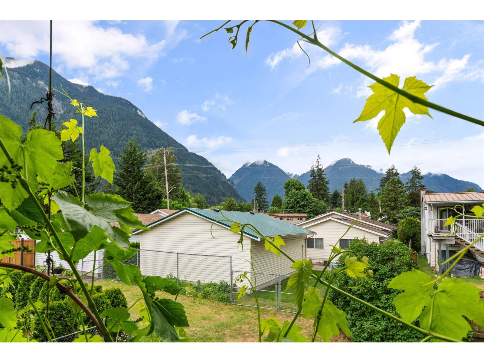 770 Olson Avenue, Hope, Hope, British Columbia  V0X 1L0 - Photo 32 - R3124332
