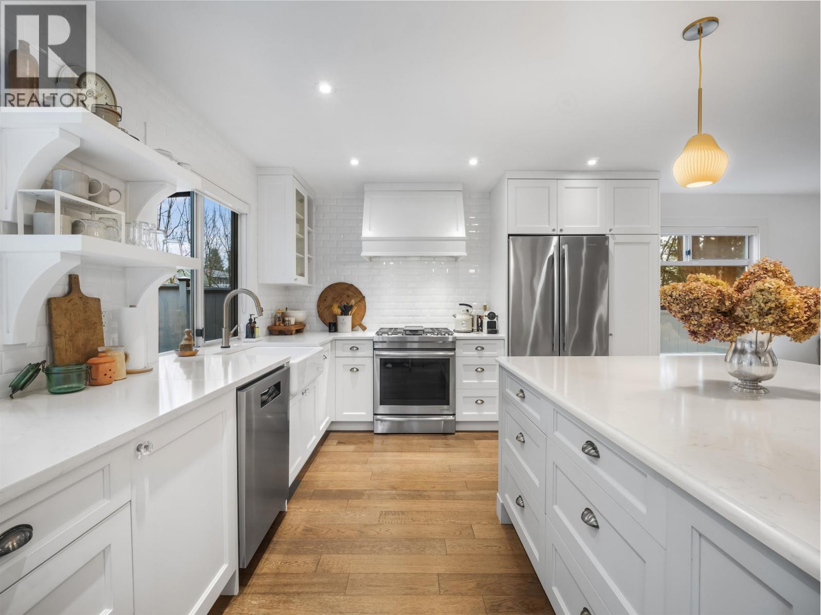 3558 EVERGLADE PLACE, North Vancouver, British Columbia