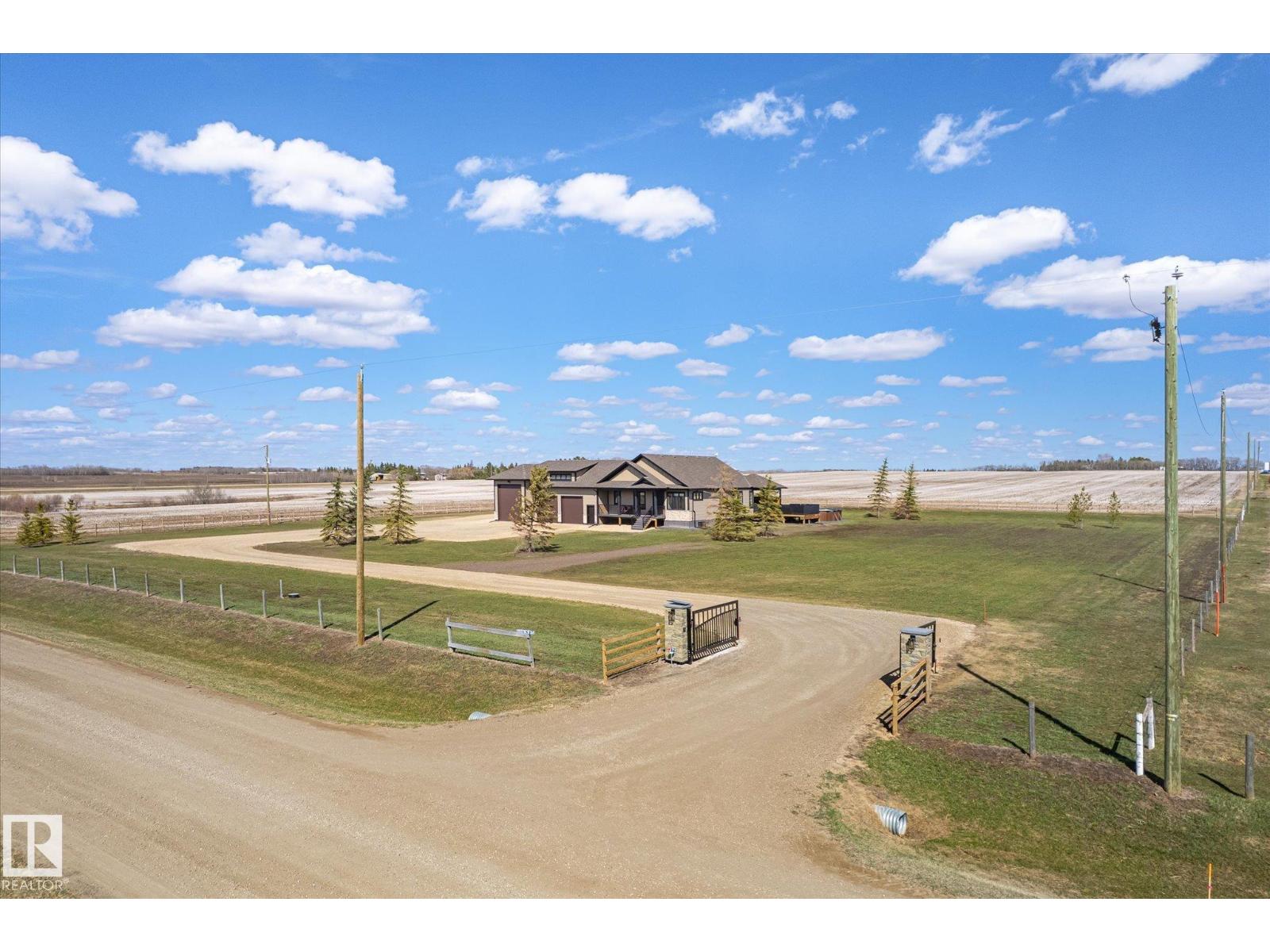 55525 Rge Road 264, Rural Sturgeon County, Alberta  T8R 0Y4 - Photo 2 - E4488130