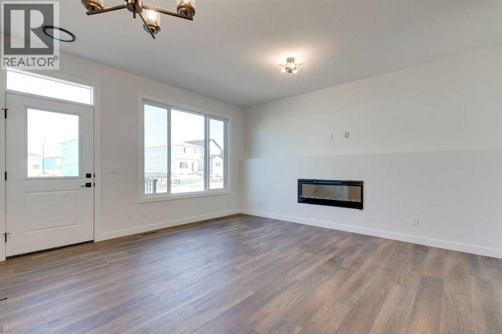 182 Lanark Gate SE, Airdrie, Alberta  T4A 3R7 - Photo 3 - A2309551