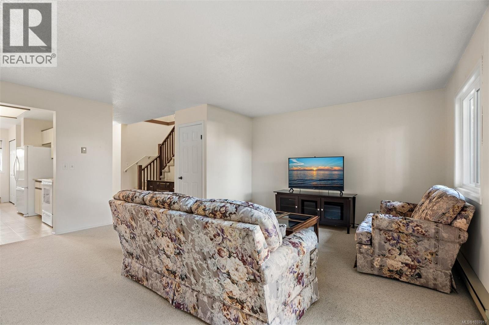 5 10008 Third St, Sidney, British Columbia  V8L 3B3 - Photo 8 - 1037017