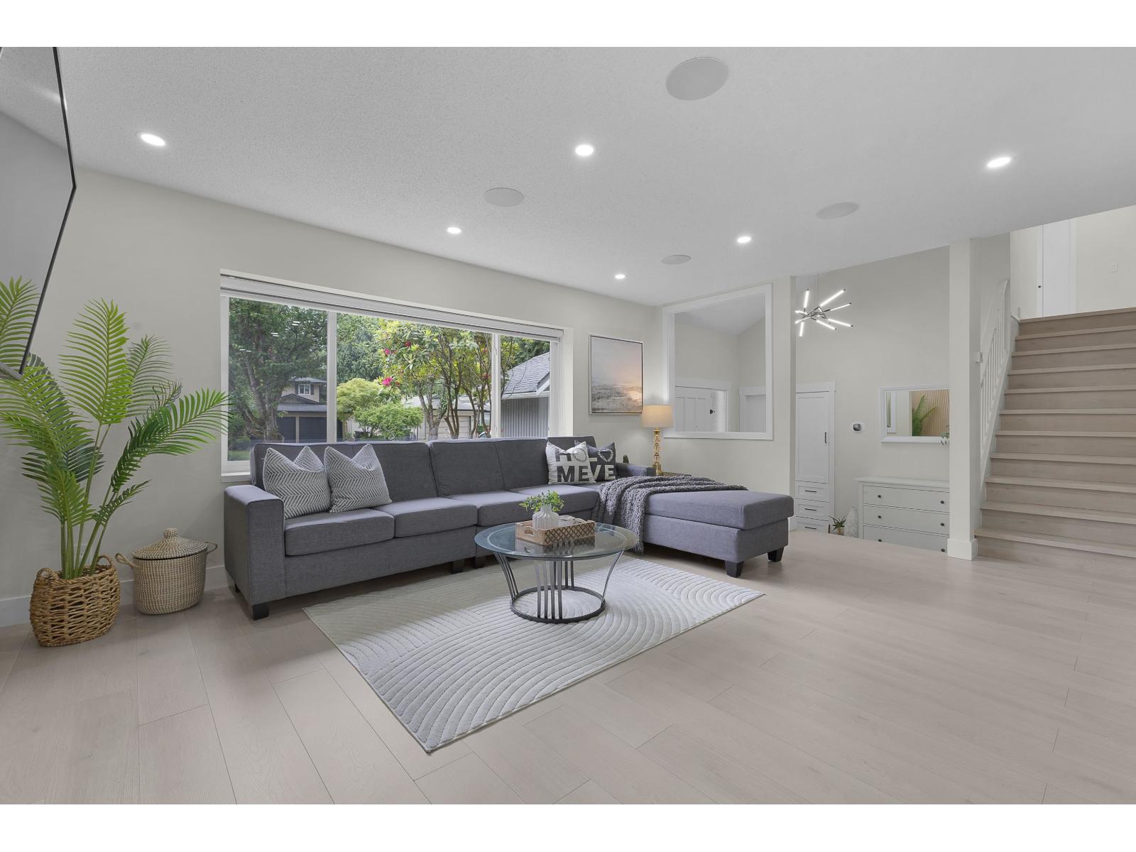 9763 155 Street, Surrey, British Columbia V3R 7G6 - Photo 3 - R3123932